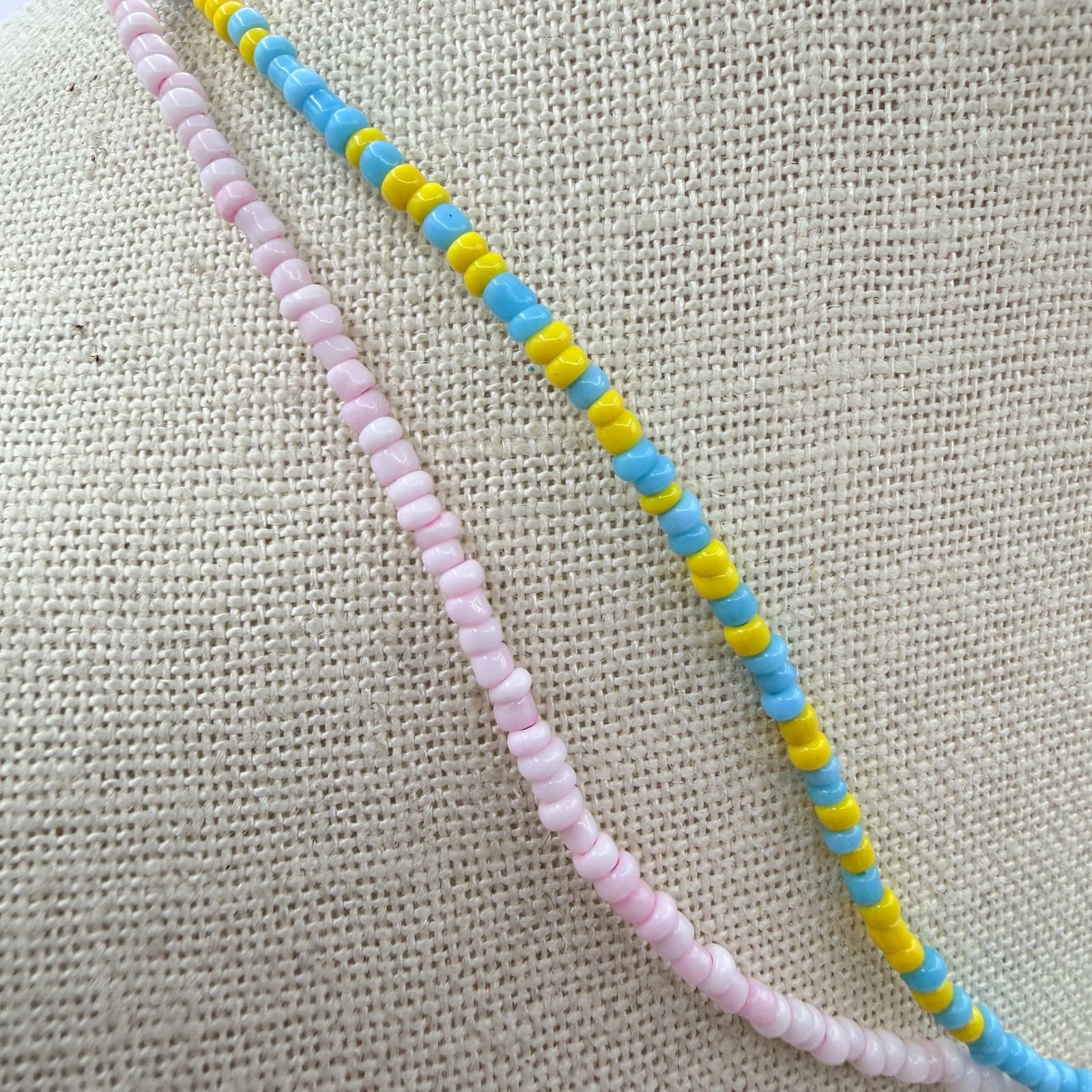 Vintage Multicolor Seed Bead Strand Necklace Dainty Layered Look Y2K Boho 90s - Thumbnail 2
