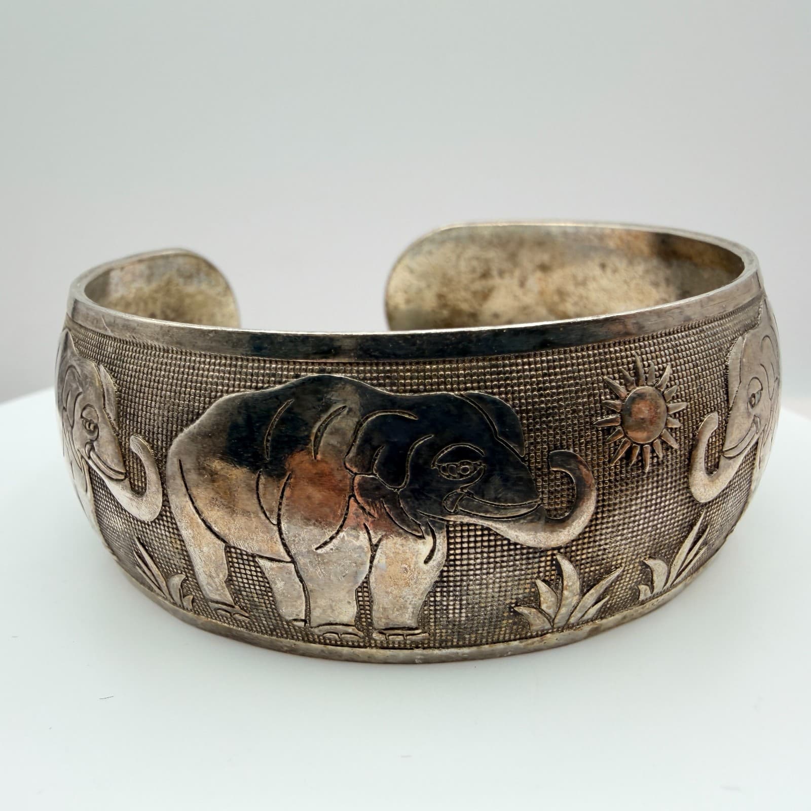 Vintage Silver Tone Elephant Cuff Bracelet Embossed Sun Motif Wide Bangle Ethnic - Thumbnail 3