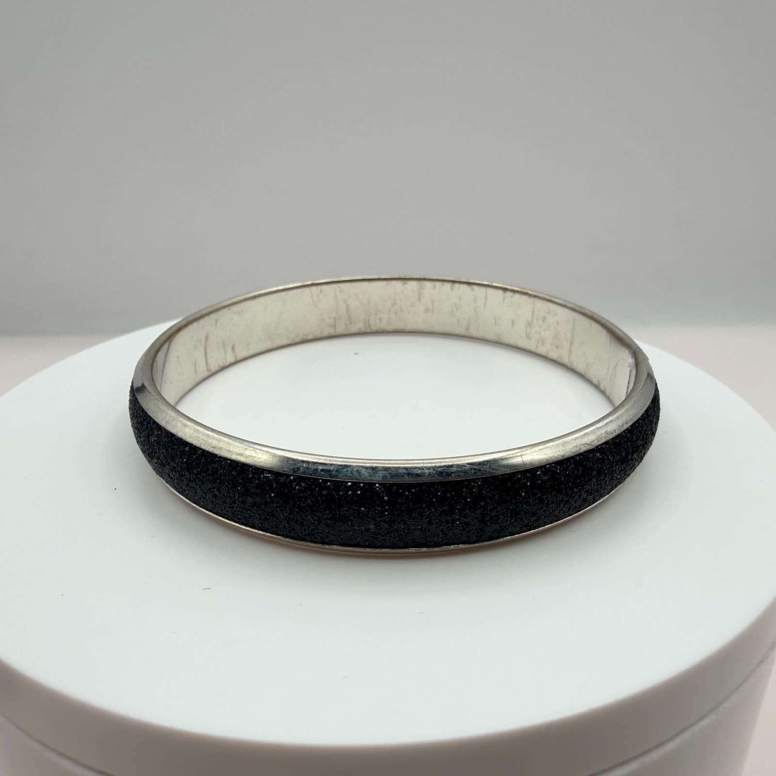Vintage Silver Tone Bangle Bracelet Black Glitter Texture Inlay Stackable Slim - Thumbnail 5