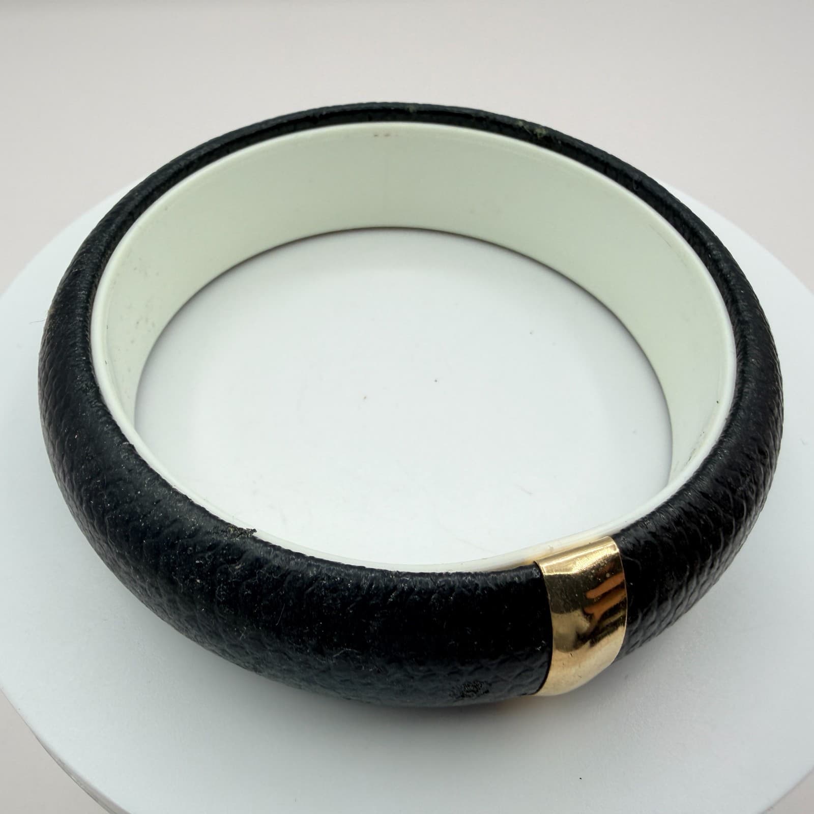 Vintage Black Faux Leather Bangle Bracelet Gold Tone Accent Chunky Statement 90s - Thumbnail 4