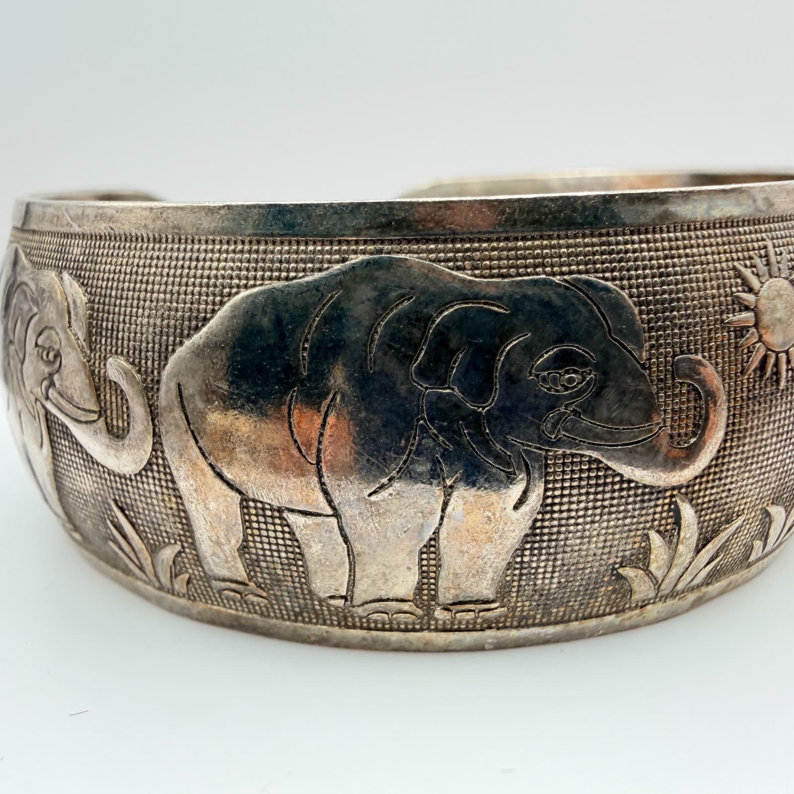 Vintage Silver Tone Elephant Cuff Bracelet Embossed Sun Motif Wide Bangle Ethnic - Thumbnail 4