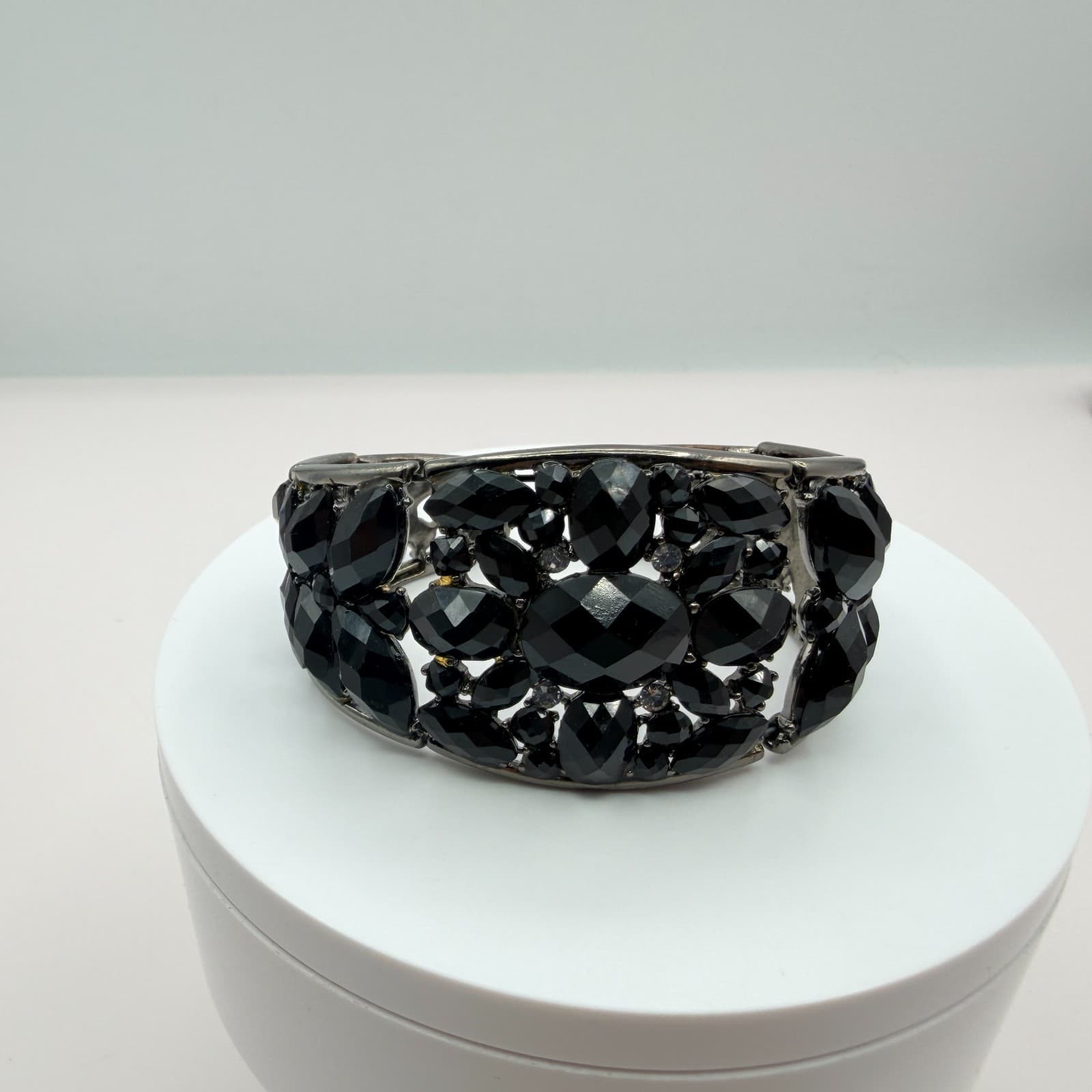 Vintage Gunmetal Tone Stretch Bracelet Black Cluster Rhinestone Wide Panel Retro - Thumbnail 5