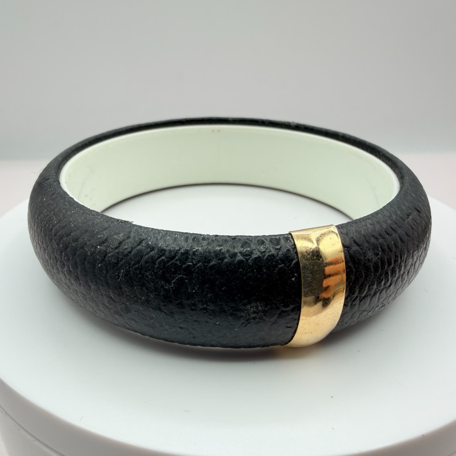 Vintage Black Faux Leather Bangle Bracelet Gold Tone Accent Chunky Statement 90s - Thumbnail 2