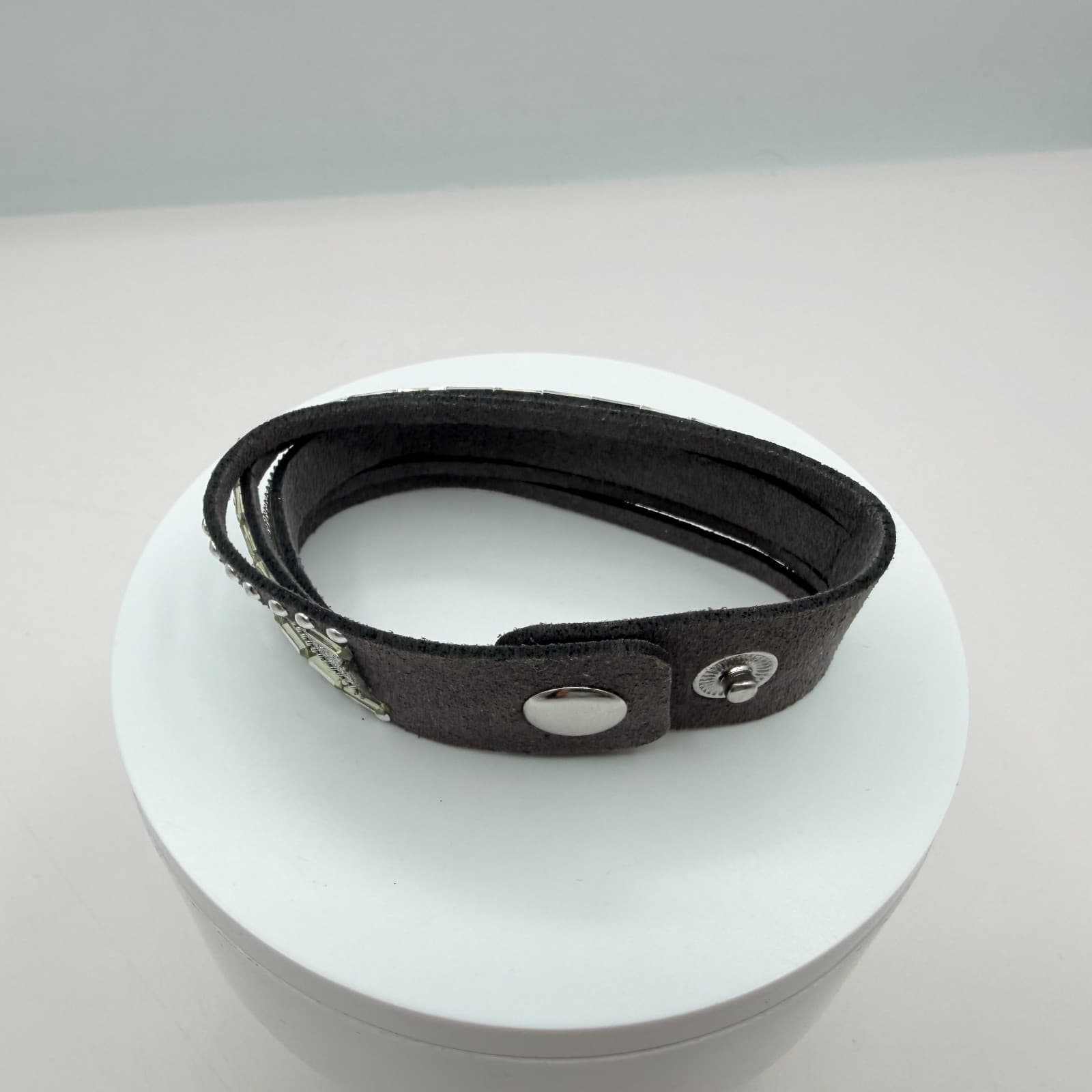 Vintage Gray Faux Suede Cuff Bracelet Chunky Layered Rhinestone Chain Studded - Thumbnail 7