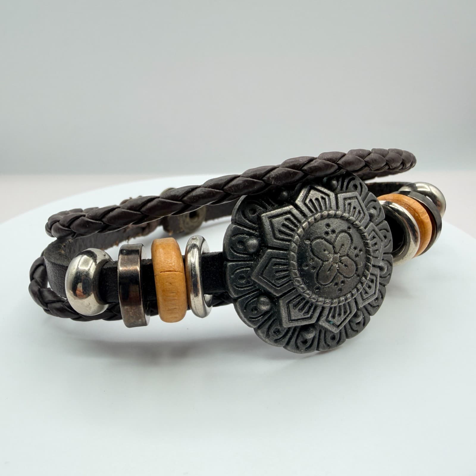 Vintage Multi Strand Leather Bracelet Wood Beads Metal Medallion Cuff Tribal 90s - Thumbnail 2
