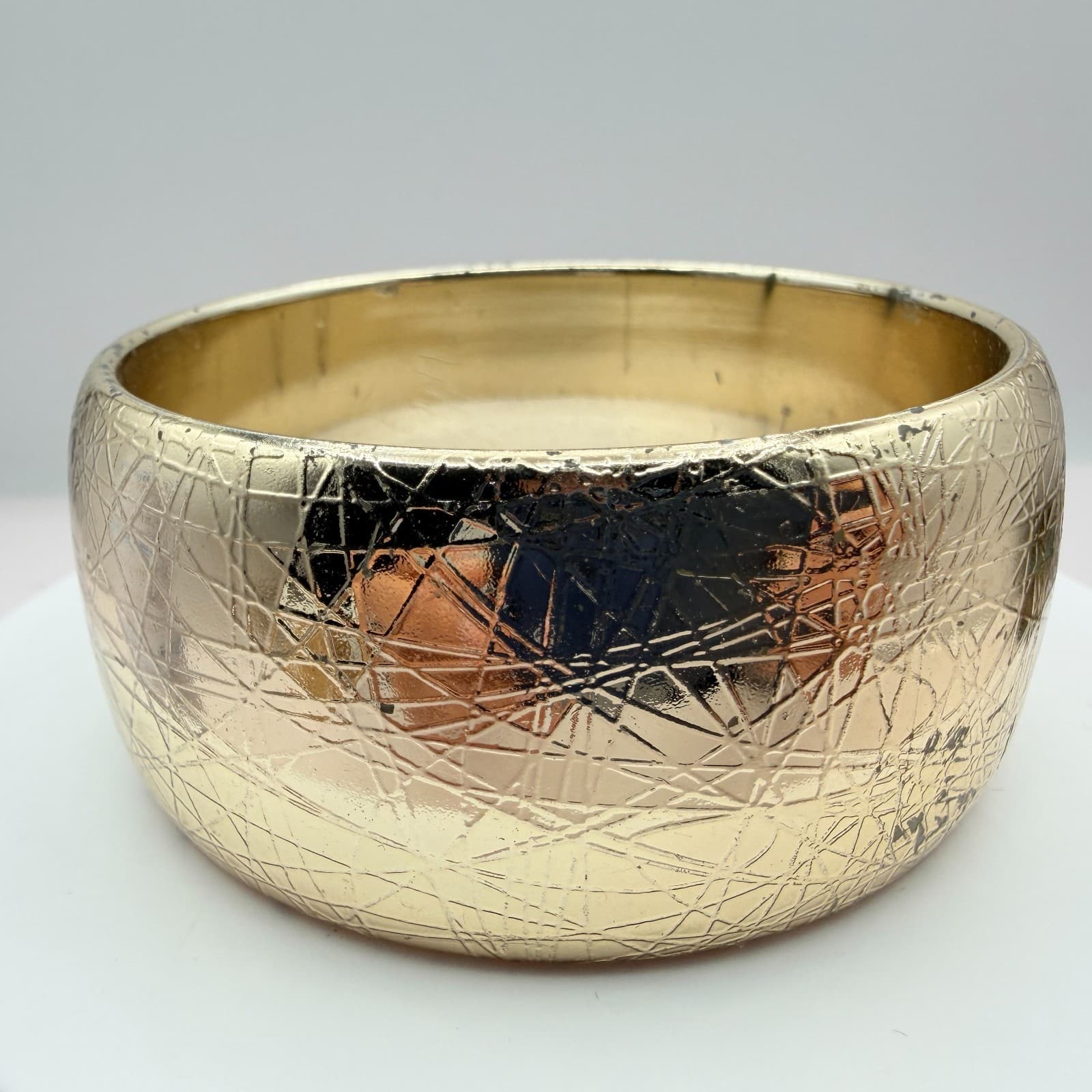 Vintage Gold Tone Bangle Bracelet Cross Hatch Textured Wide Chunky Statement 90s - Thumbnail 4