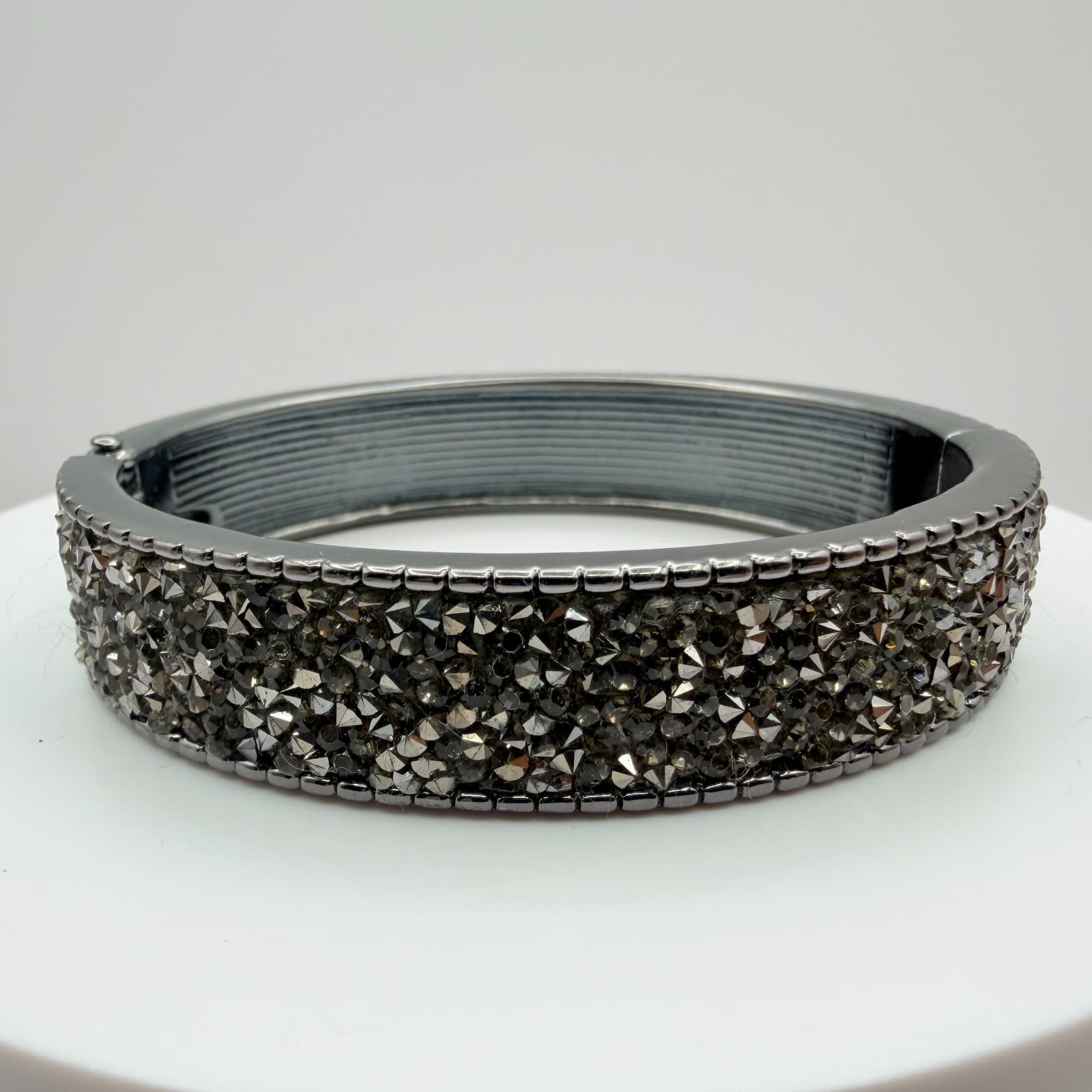Vintage Gunmetal Tone Clamper Bracelet Gray Rhinestone Hinged Statement Y2K 90s - Thumbnail 4