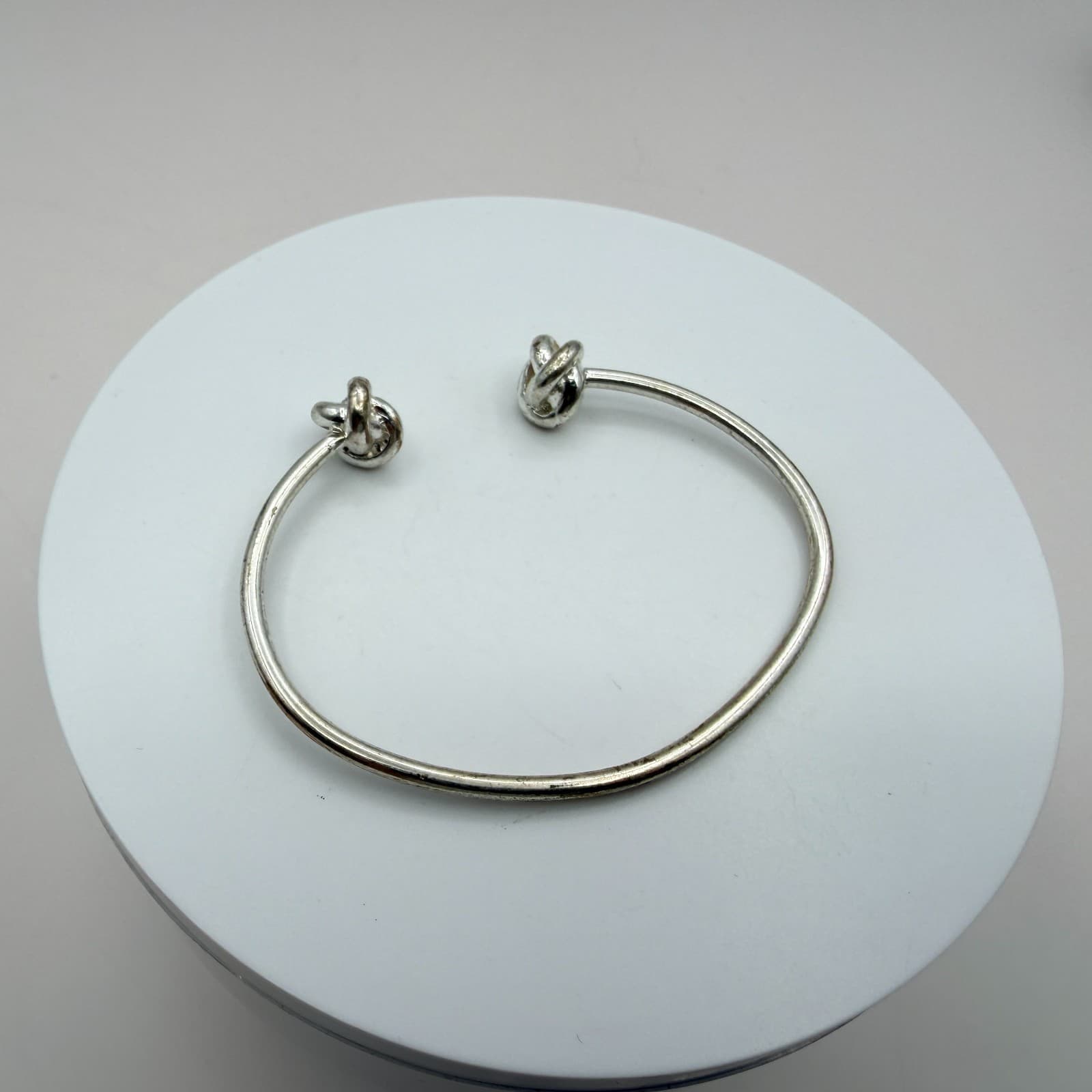 Vintage Silver Tone Cuff Bracelet Double Love Knot Open Bypass Torque Minimalist - Thumbnail 7