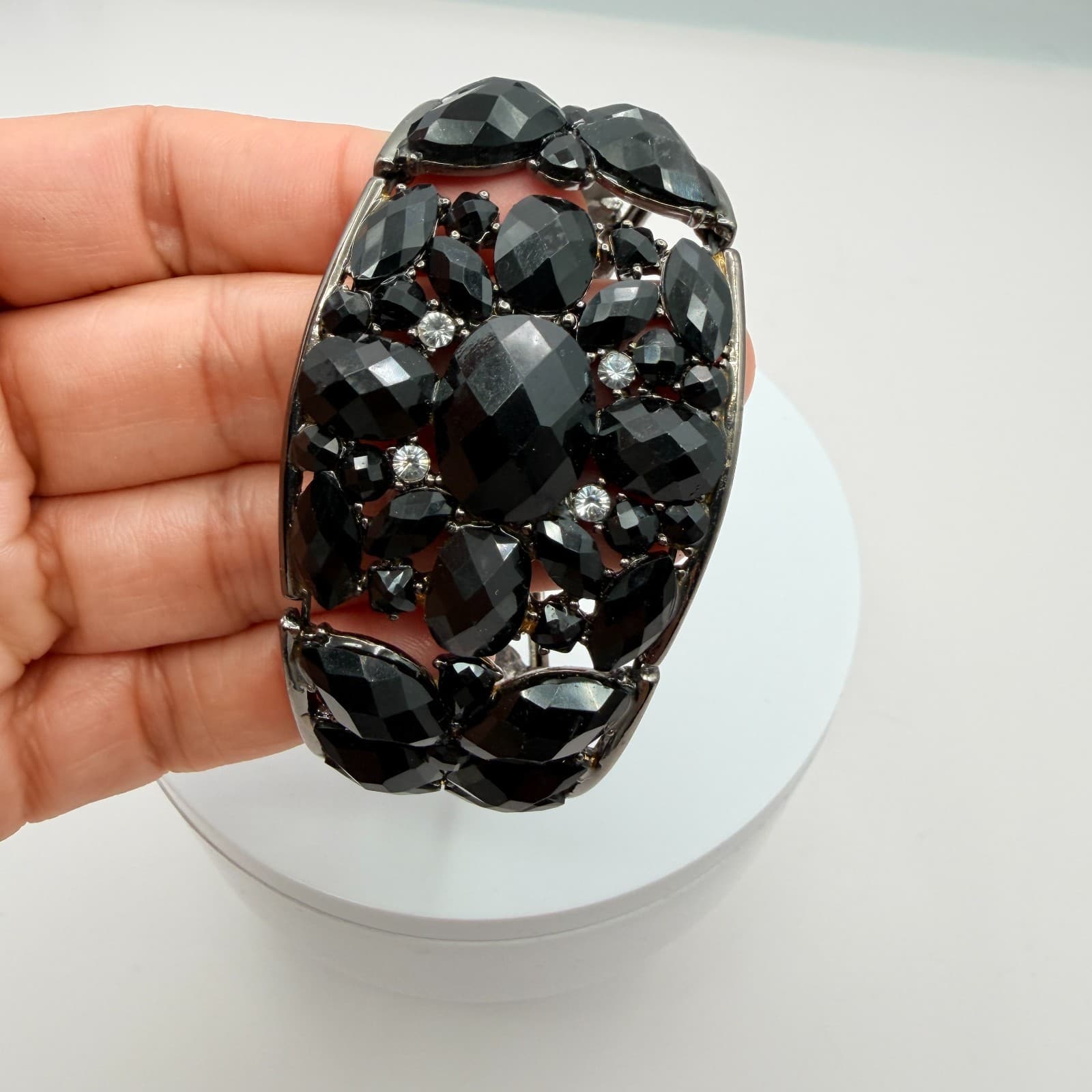 Vintage Gunmetal Tone Stretch Bracelet Black Cluster Rhinestone Wide Panel Retro - Thumbnail 9