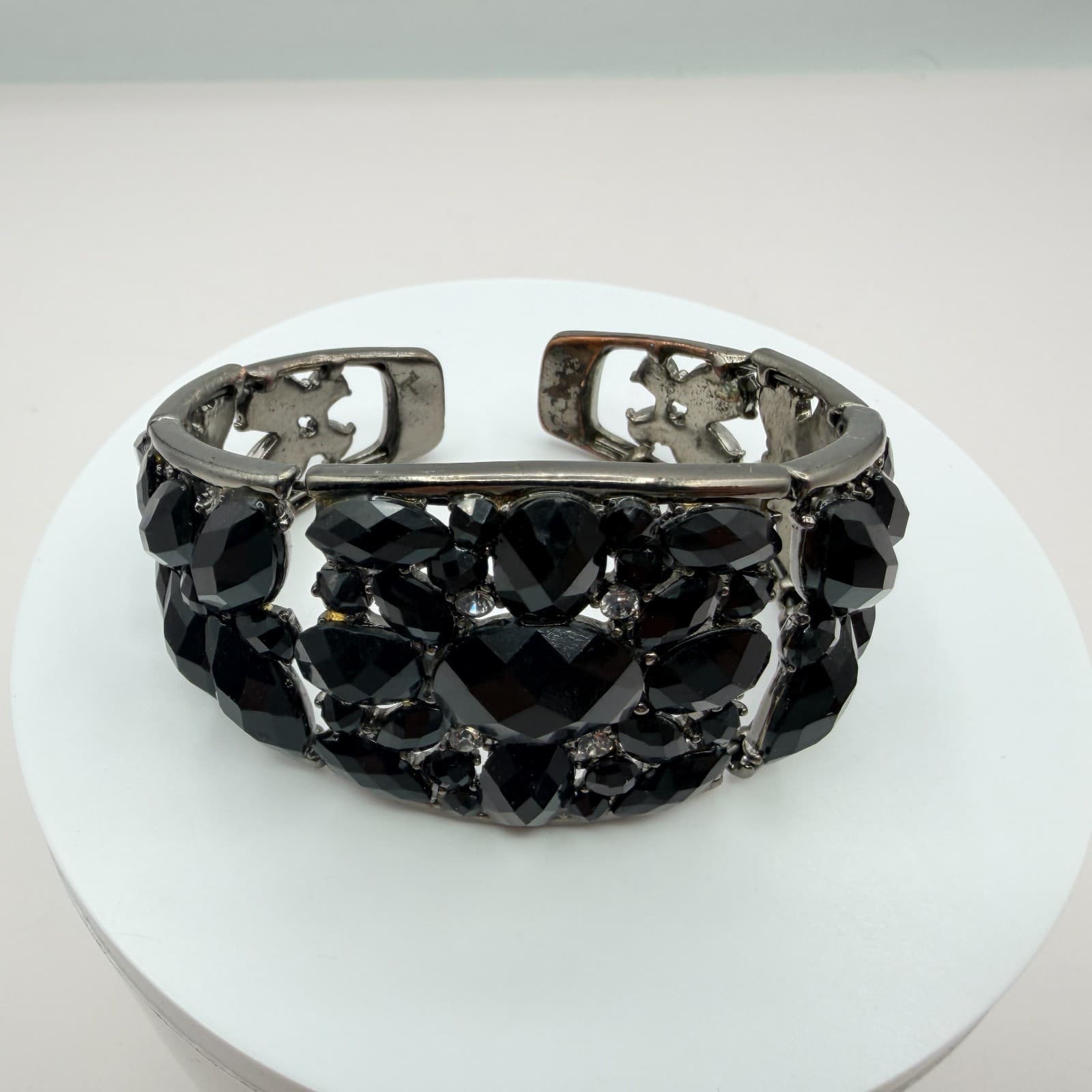 Vintage Gunmetal Tone Stretch Bracelet Black Cluster Rhinestone Wide Panel Retro - Thumbnail 3