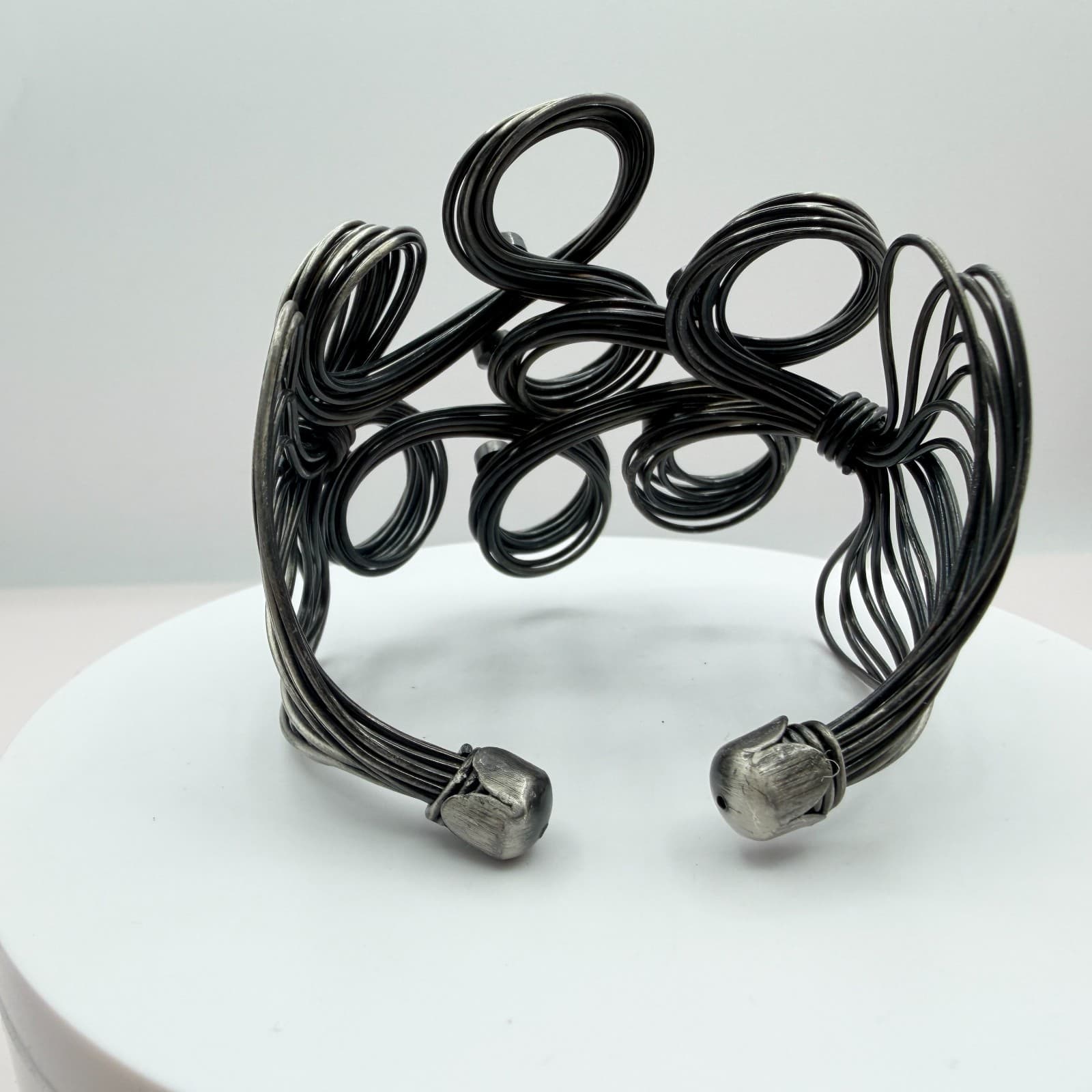 Vintage Gunmetal Tone Cuff Bracelet Wire Wrapped Loops Rhinestone Statement Boho - Thumbnail 4