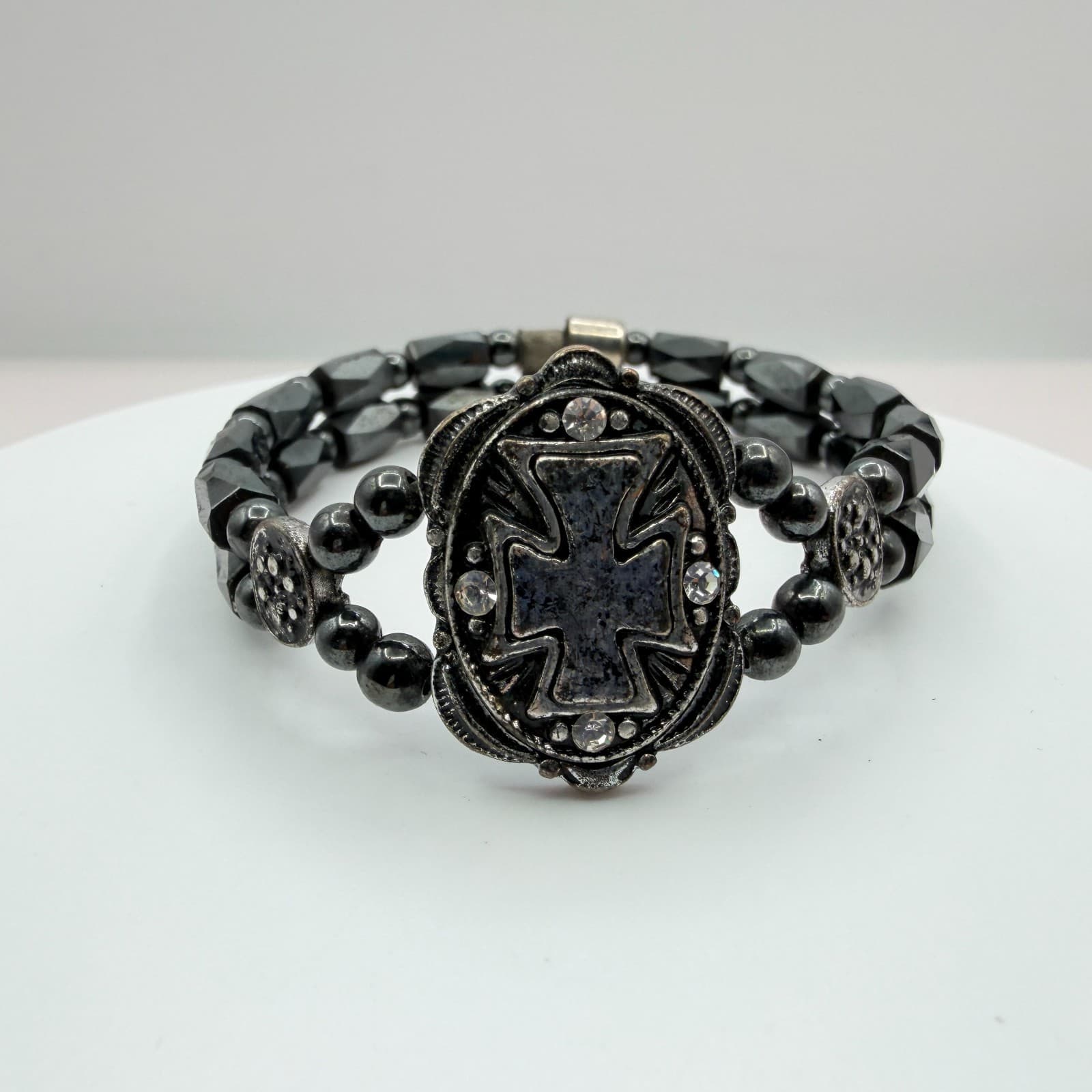 Vintage Hematite Tone Double Strand Stretch Bracelet Maltese Cross Goth Y2K 90s - Thumbnail 6