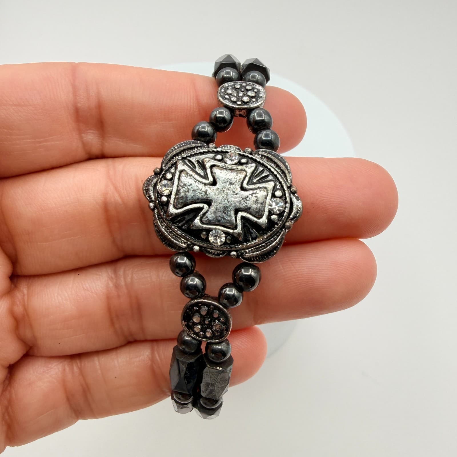 Vintage Hematite Tone Double Strand Stretch Bracelet Maltese Cross Goth Y2K 90s - Thumbnail 8