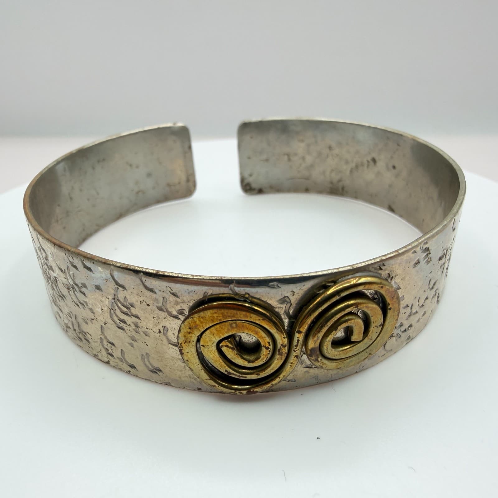 Vintage Silver Tone Two Tone Hammered Cuff Bracelet Brass Swirl Spiral Tribal - Thumbnail 2