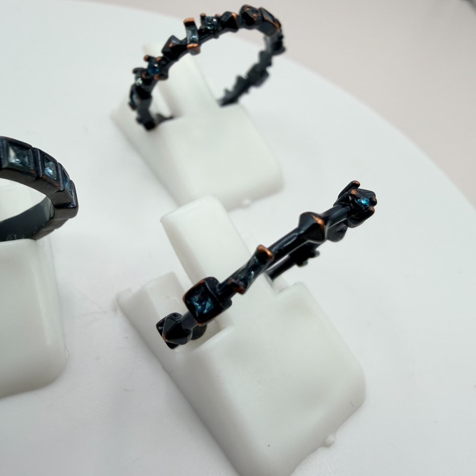 Vintage Black Tone Metal Ring Lot 3pc Blue Crystal Cluster Band Textured Stack - Thumbnail 5