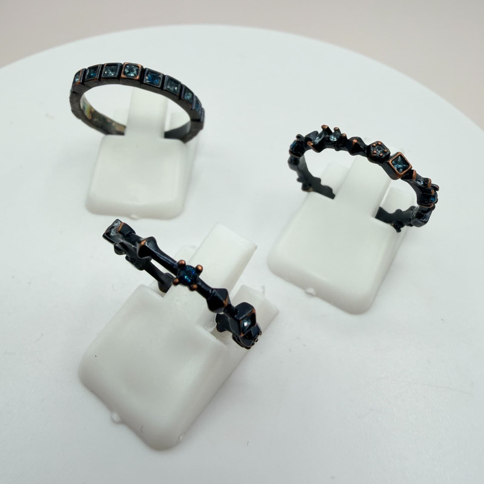 Vintage Black Tone Metal Ring Lot 3pc Blue Crystal Cluster Band Textured Stack - Thumbnail 7