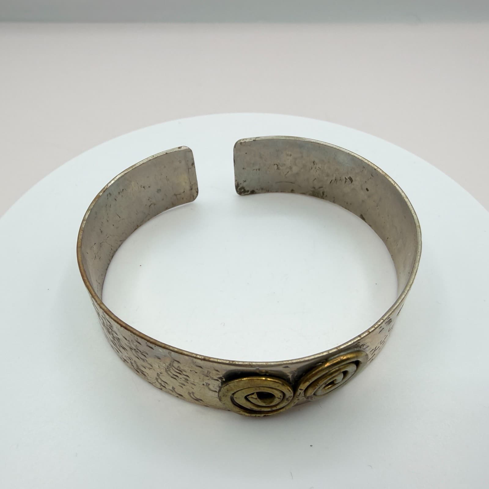 Vintage Silver Tone Two Tone Hammered Cuff Bracelet Brass Swirl Spiral Tribal - Thumbnail 3