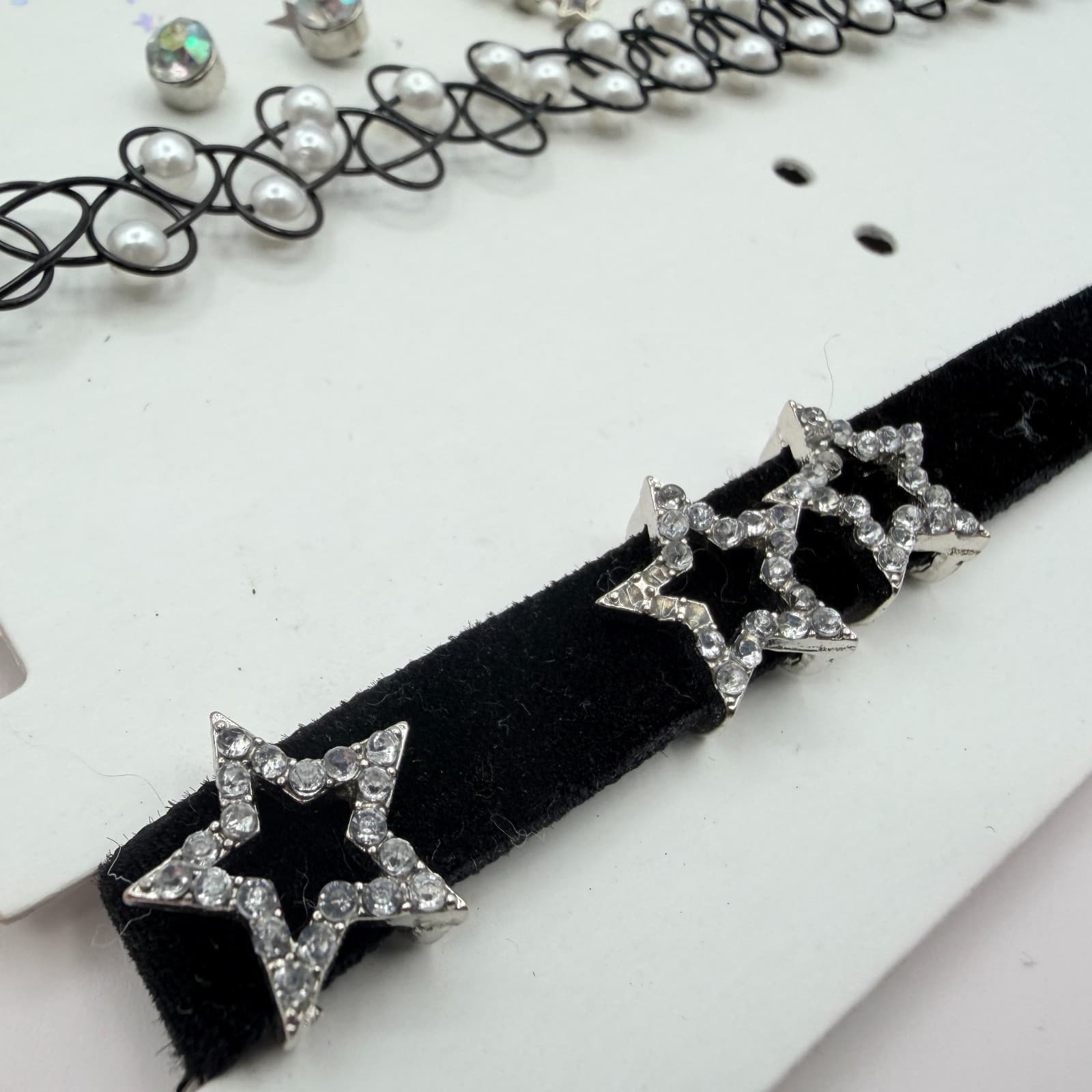 Vintage Black Velvet Choker Necklace Set Tattoo Henna Faux Pearl Stud Earrings - Thumbnail 4