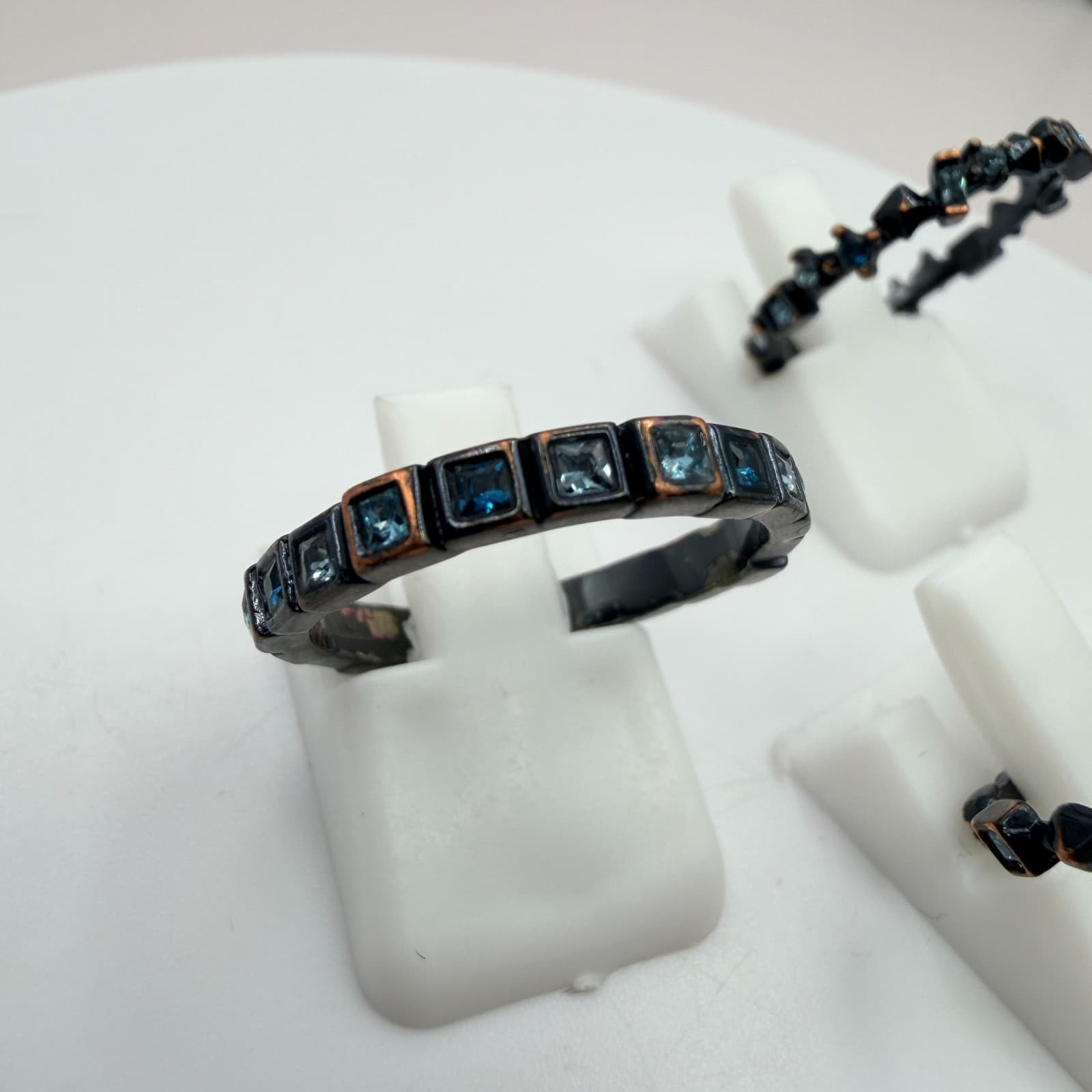 Vintage Black Tone Metal Ring Lot 3pc Blue Crystal Cluster Band Textured Stack - Thumbnail 4