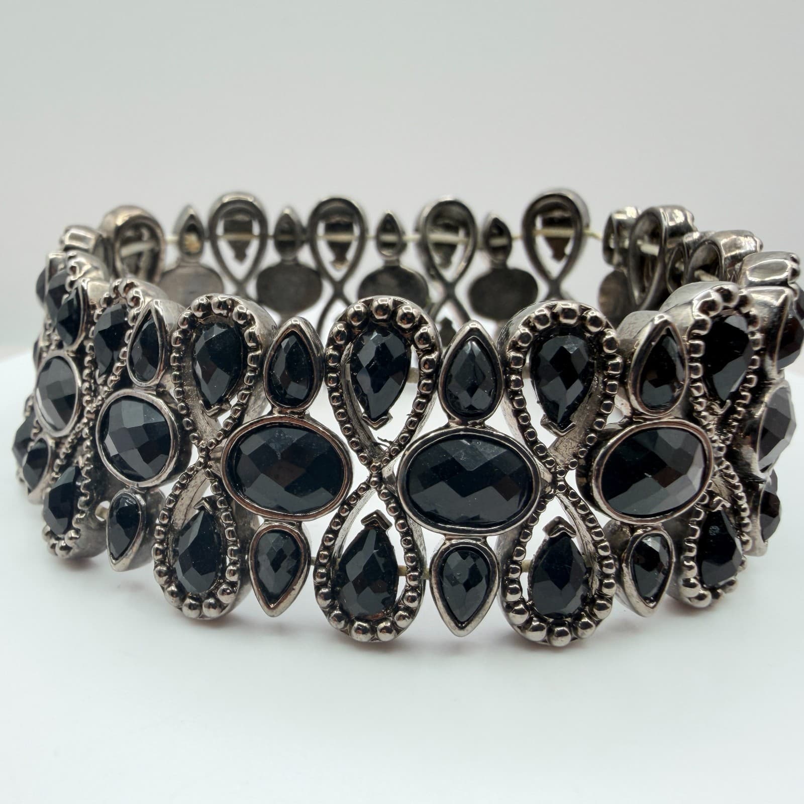 Vintage Gunmetal Tone Stretch Cuff Bracelet Black Rhinestone Teardrop Cluster - Thumbnail 2