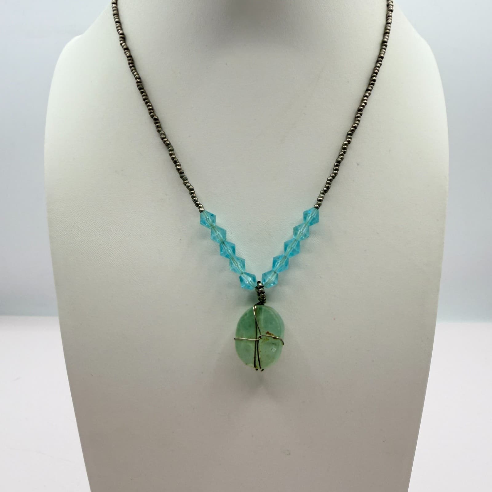 Vintage Silver Tone Wire Wrapped Green Stone Pendant Necklace Light Blue Bead - Thumbnail 3