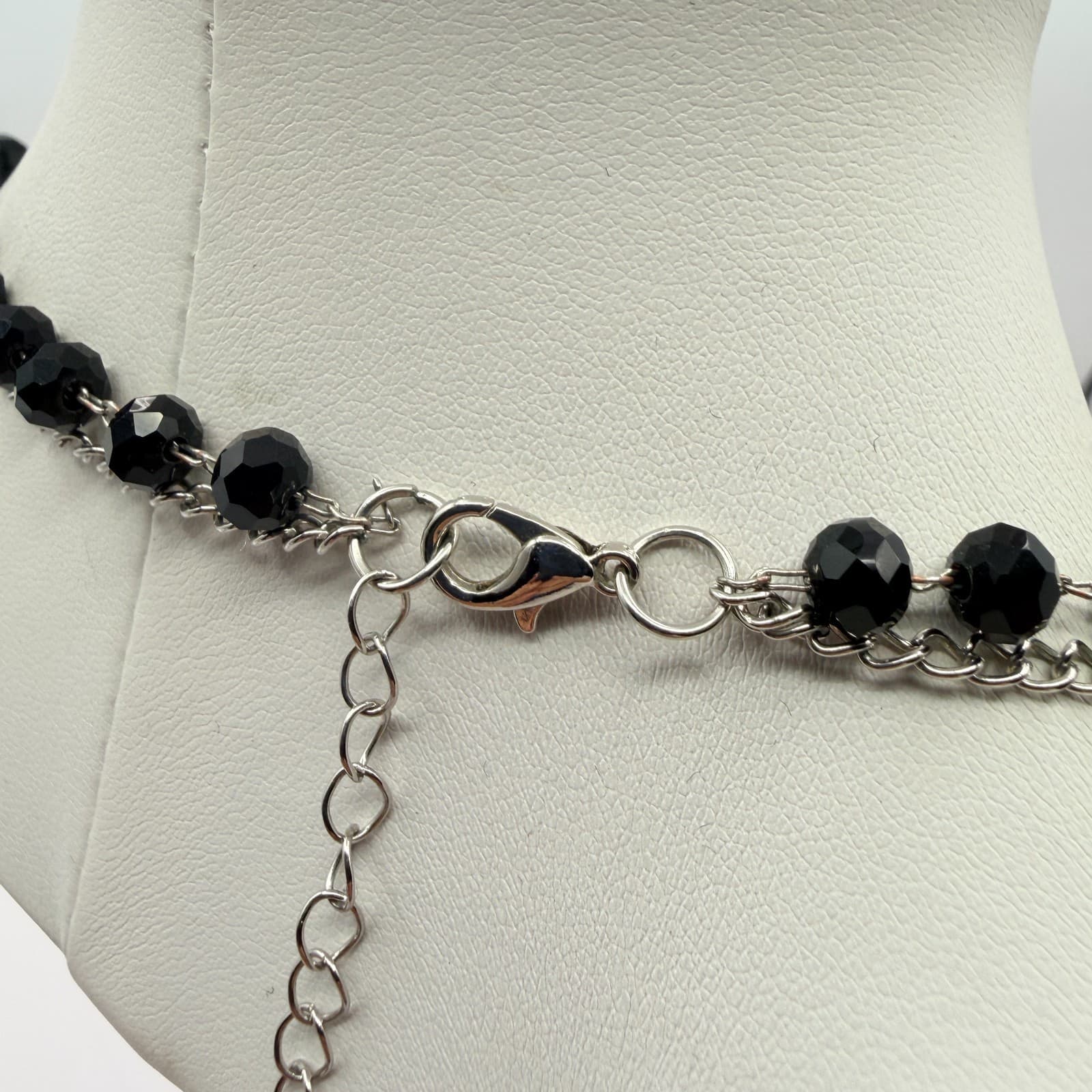 Vintage Silver Tone Black Beaded Layered Necklace Pendant Faceted Rhinestone 90s - Thumbnail 7