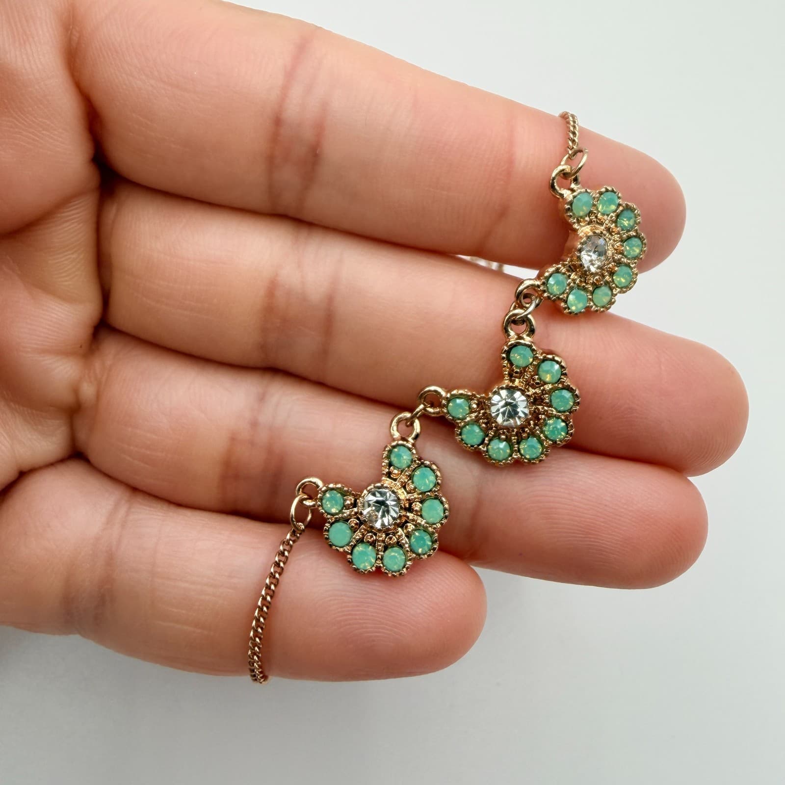 Vintage Gold Tone Triple Scallop Choker Necklace Mint Teal Beaded Rhinestone 90s - Thumbnail 7
