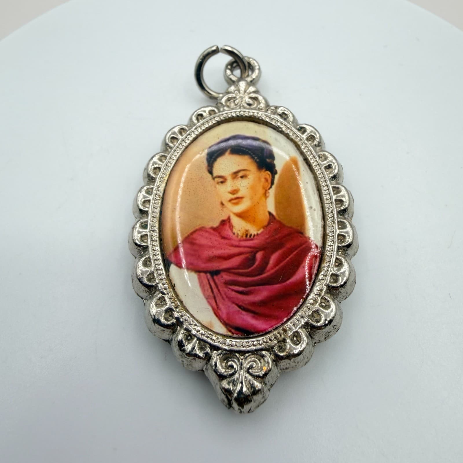 Vintage Silver Tone Frida Kahlo Portrait Pendant Ornate Frame Art Cameo Charm - Thumbnail 4