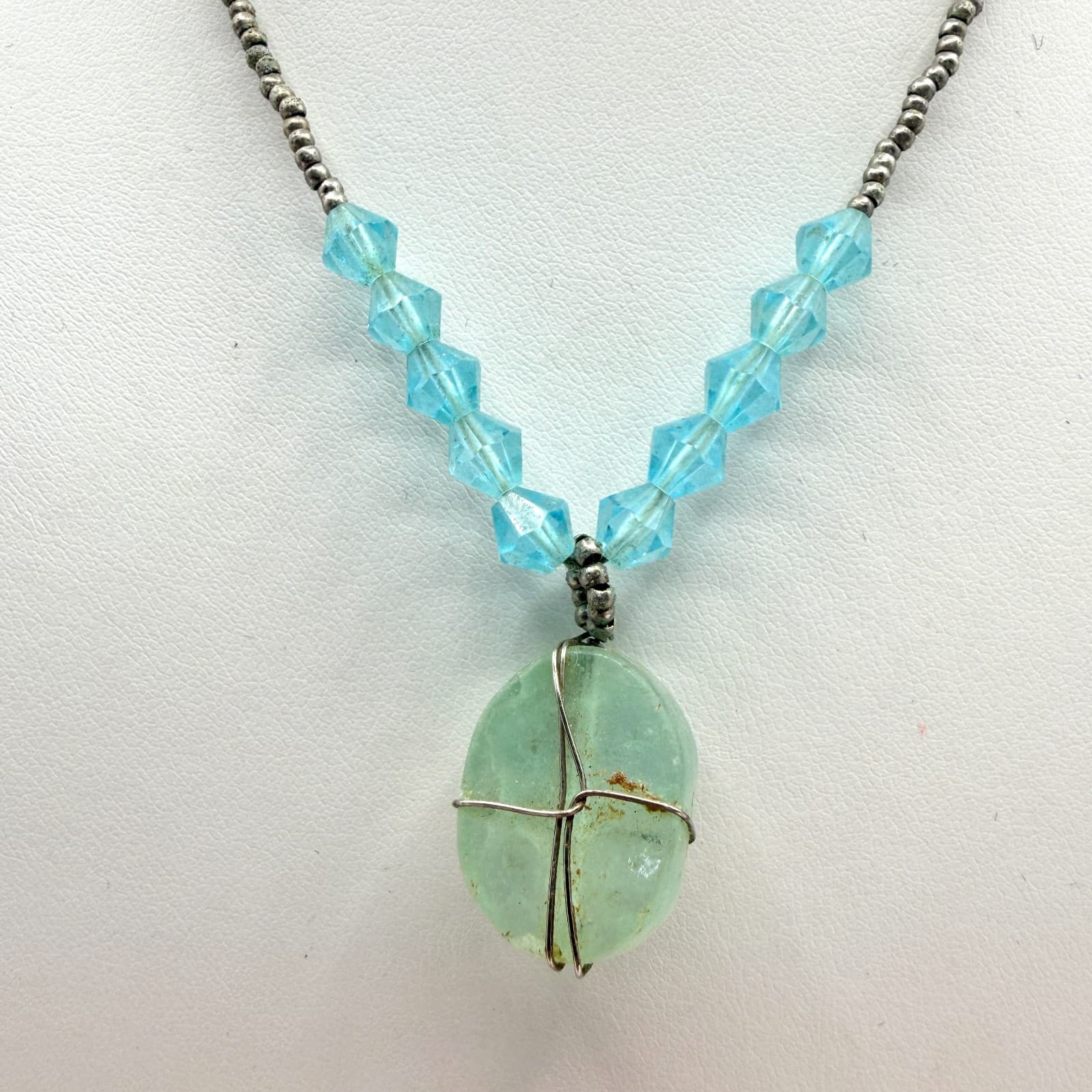 Vintage Silver Tone Wire Wrapped Green Stone Pendant Necklace Light Blue Bead