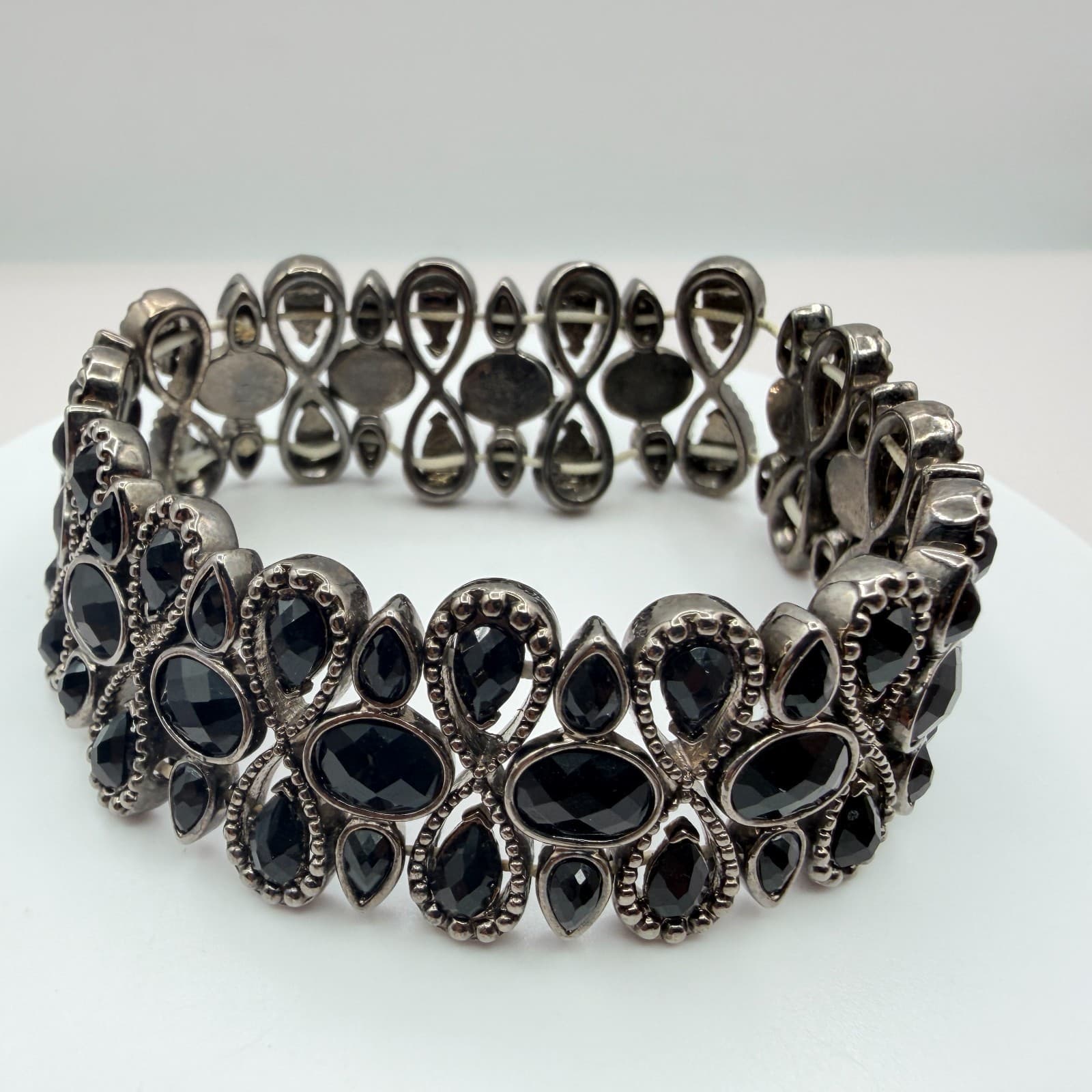 Vintage Gunmetal Tone Stretch Cuff Bracelet Black Rhinestone Teardrop Cluster - Thumbnail 3
