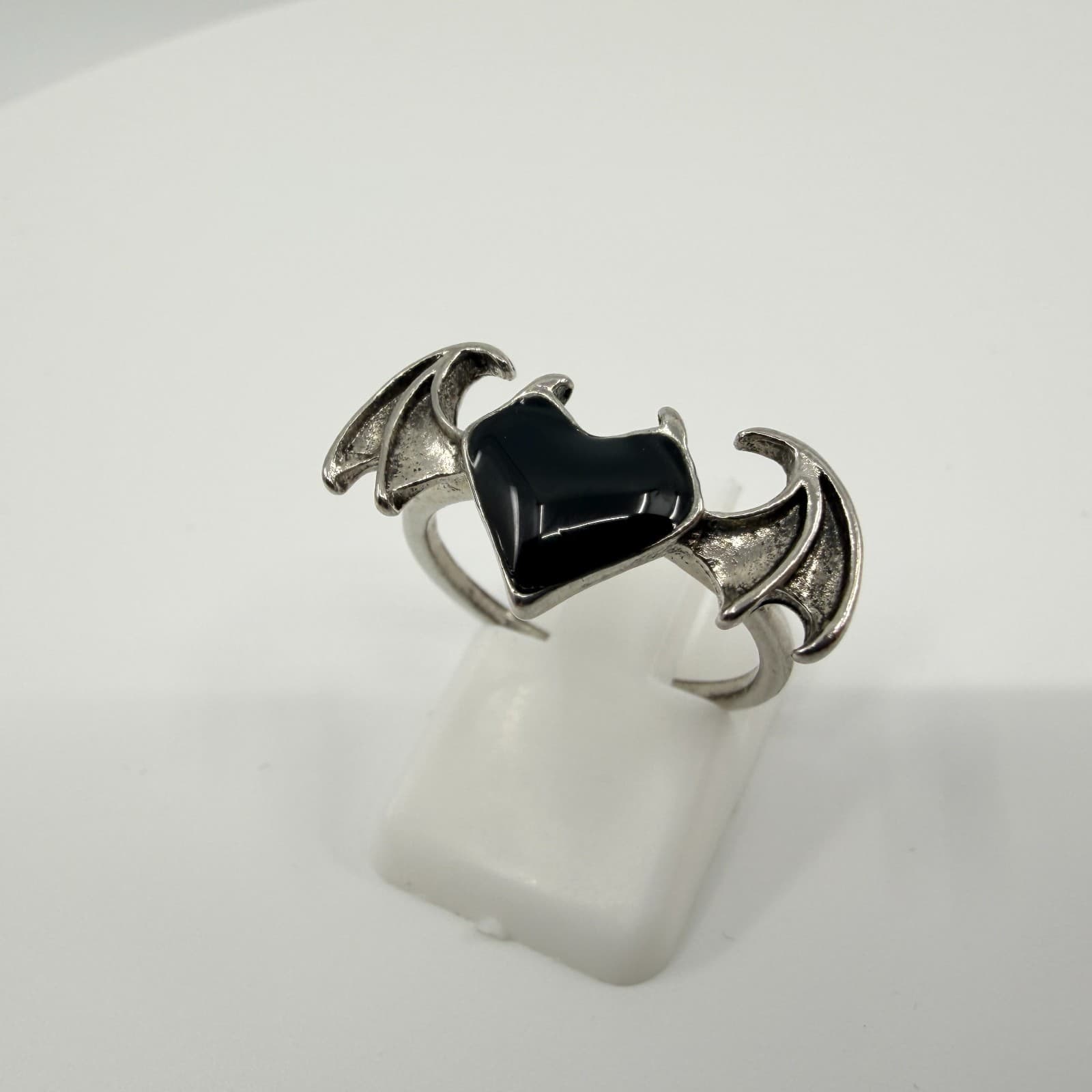 Alchemy Gothic Blacksoul Ring Silver Tone Black Heart Bat Wings Statement Vtg - Thumbnail 4