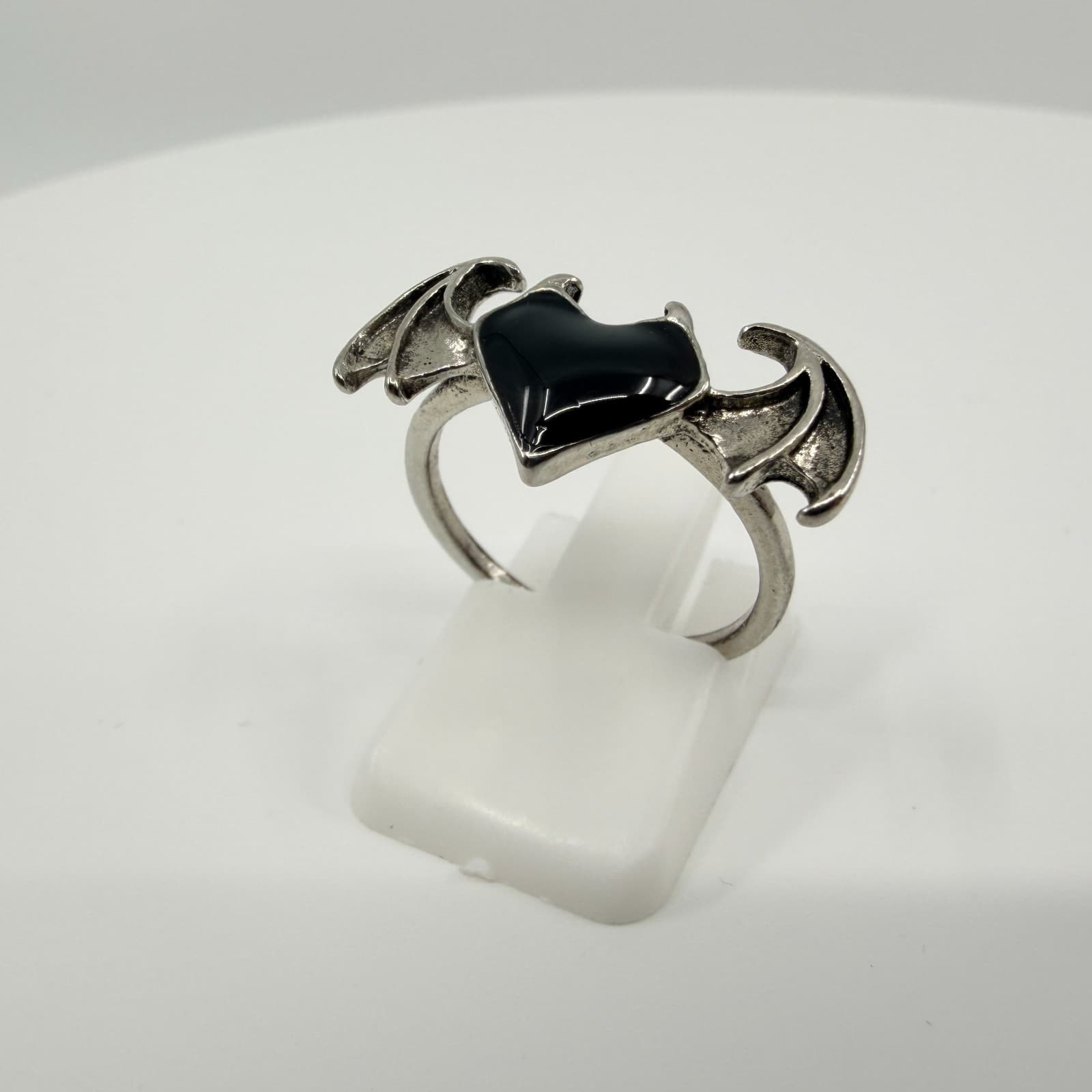 Alchemy Gothic Blacksoul Ring Silver Tone Black Heart Bat Wings Statement Vtg - Thumbnail 5