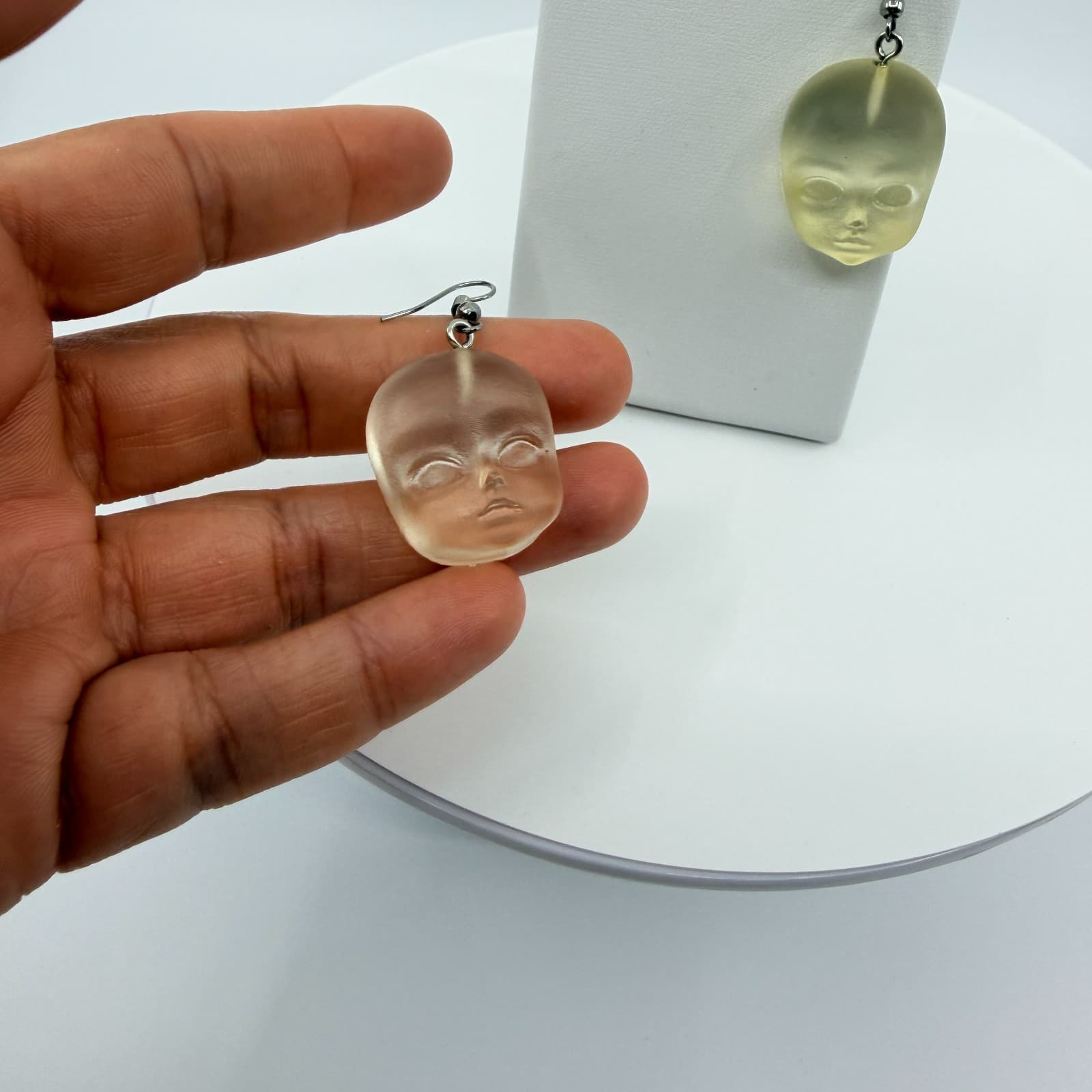Vintage Doll Head Drop Earrings Yellow Frosted Matte Resin Quirky Weird Goth 90s - Thumbnail 6