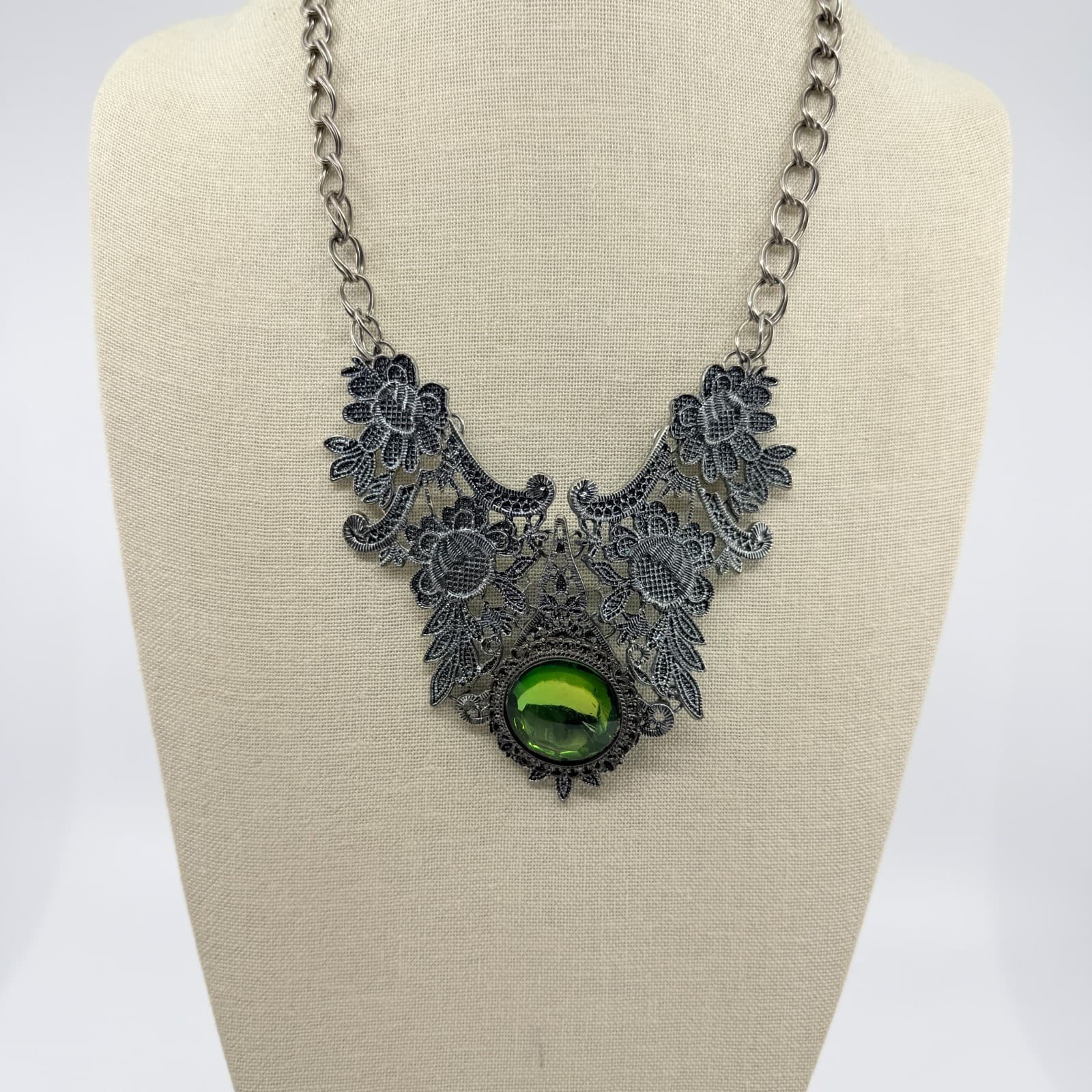 Vtg Silver Tone Black Lace Bib Necklace Green Crystal Style Cabochon Statement - Thumbnail 2