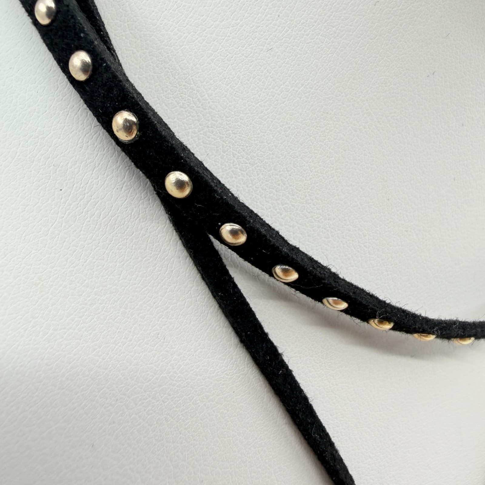 Vintage Black Choker Necklace Layered Double Strand Suede Studded Treble Clef - Thumbnail 4