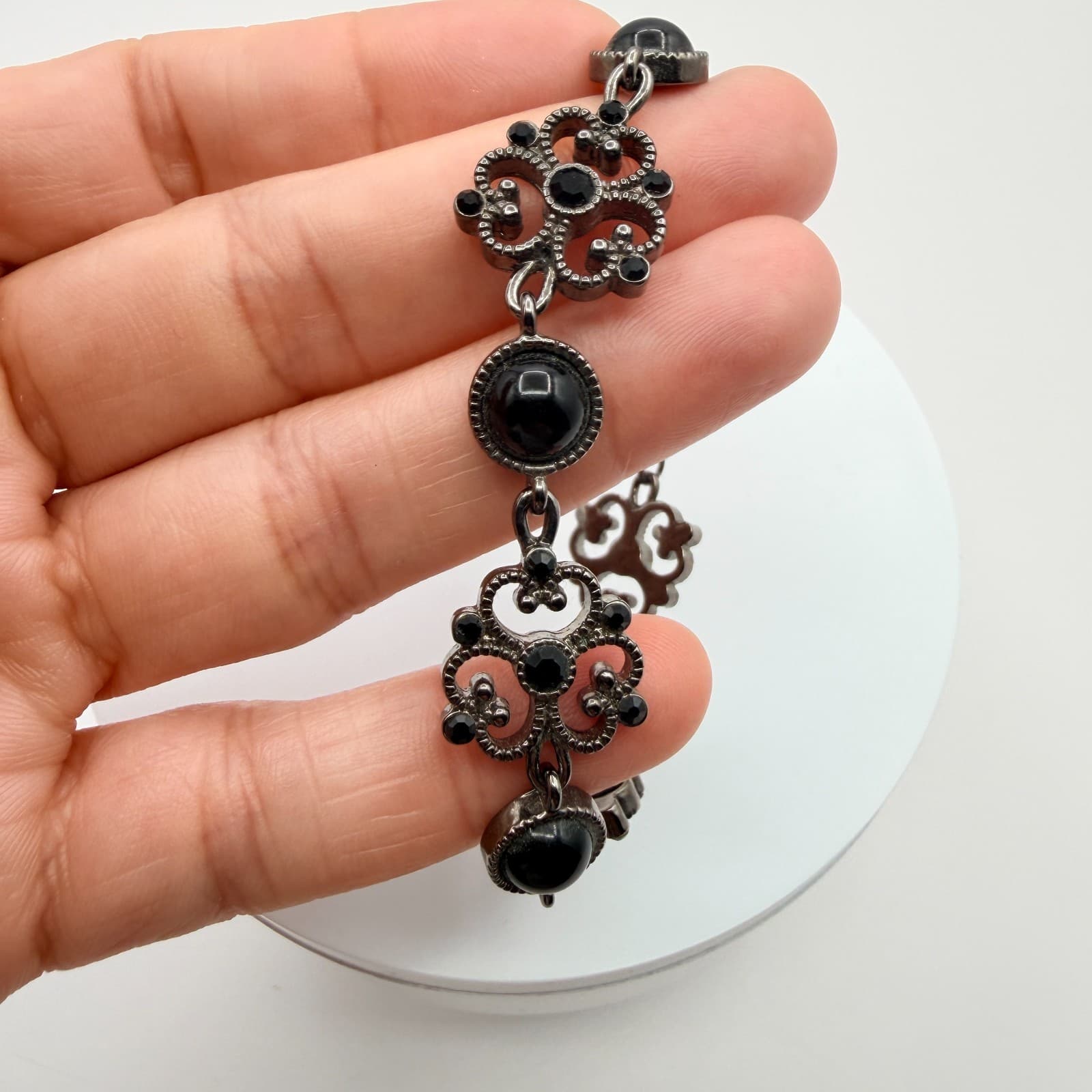 Anne Klein Gunmetal Tone Filigree Link Bracelet Black Faux Onyx Rhinestone AK - Thumbnail 8