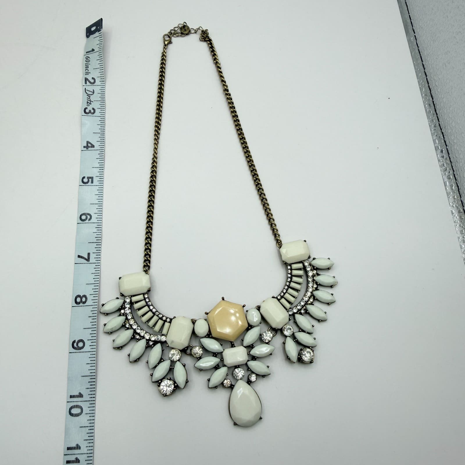 Vintage White Statement Necklace Resin Stone Collage Cluster Bib Gold Tone Y2K - Thumbnail 10