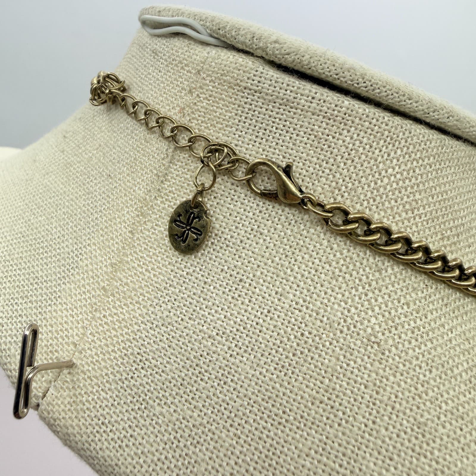 Vintage White Statement Necklace Resin Stone Collage Cluster Bib Gold Tone Y2K - Thumbnail 9