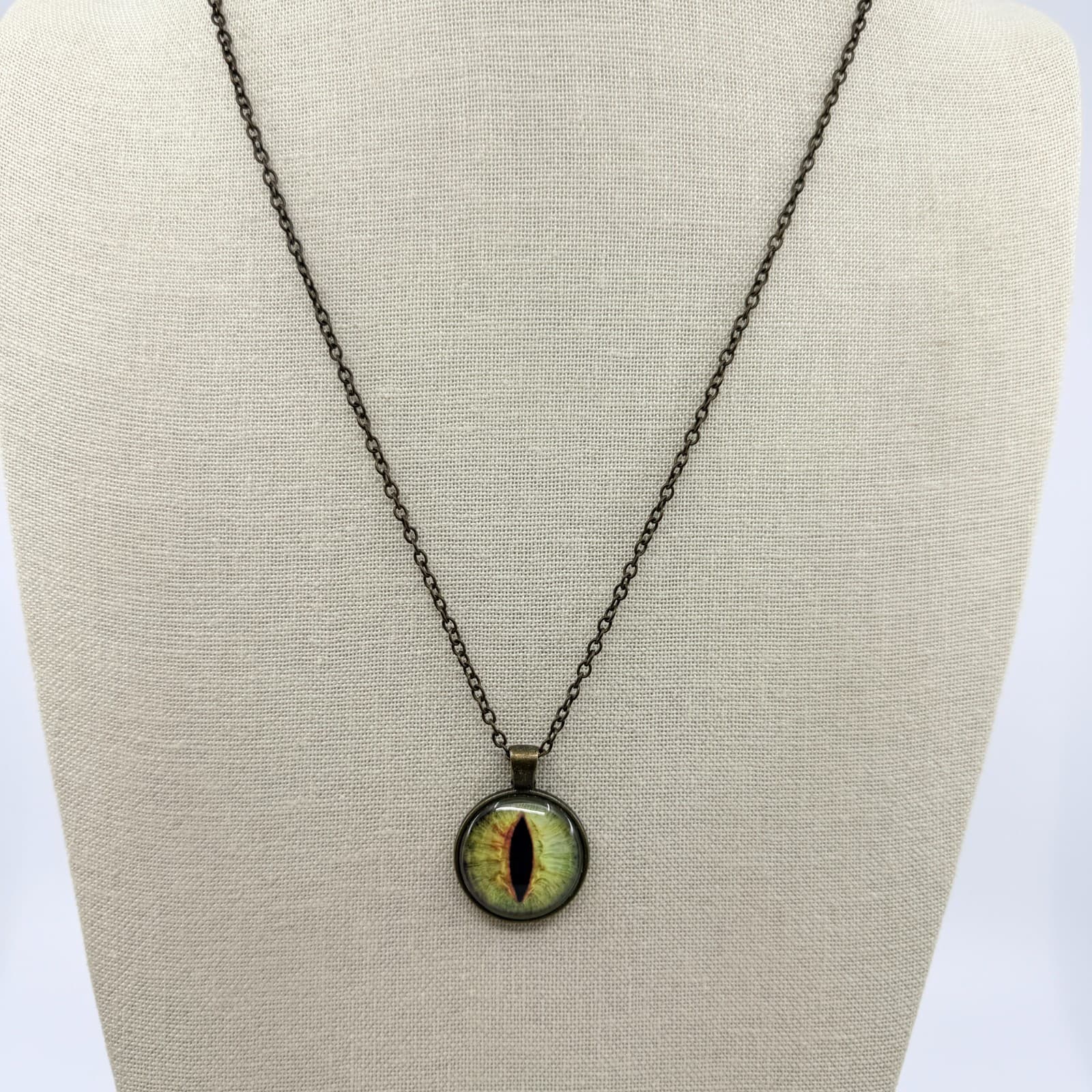 Vintage Dragon Eye Pendant Necklace Green Yellow Cat Glass Cabochon Bronze Tone - Thumbnail 3