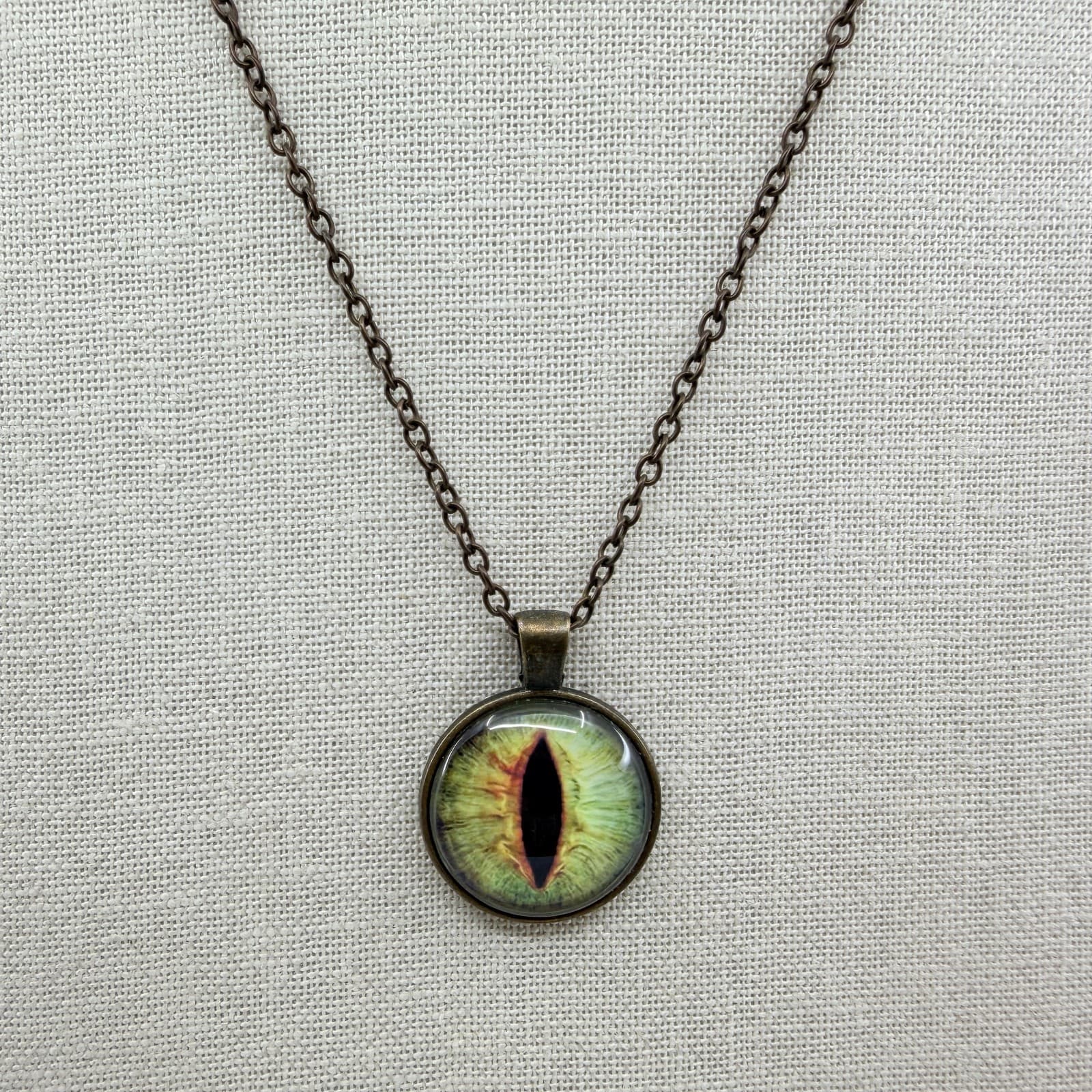 Vintage Dragon Eye Pendant Necklace Green Yellow Cat Glass Cabochon Bronze Tone - Thumbnail 4