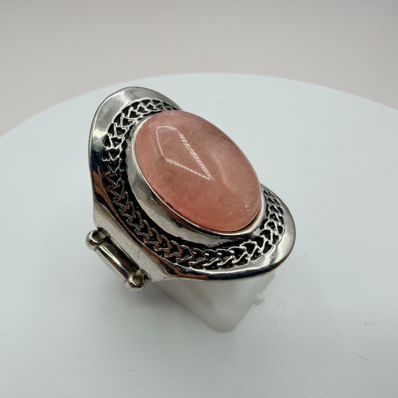 Vintage Silver Tone Pink Faux Stone Ring Statement Oval Cabochon Stretch Band - Thumbnail 3