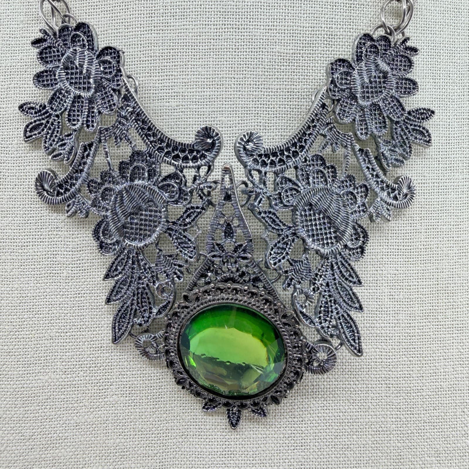 Vtg Silver Tone Black Lace Bib Necklace Green Crystal Style Cabochon Statement - Thumbnail 4
