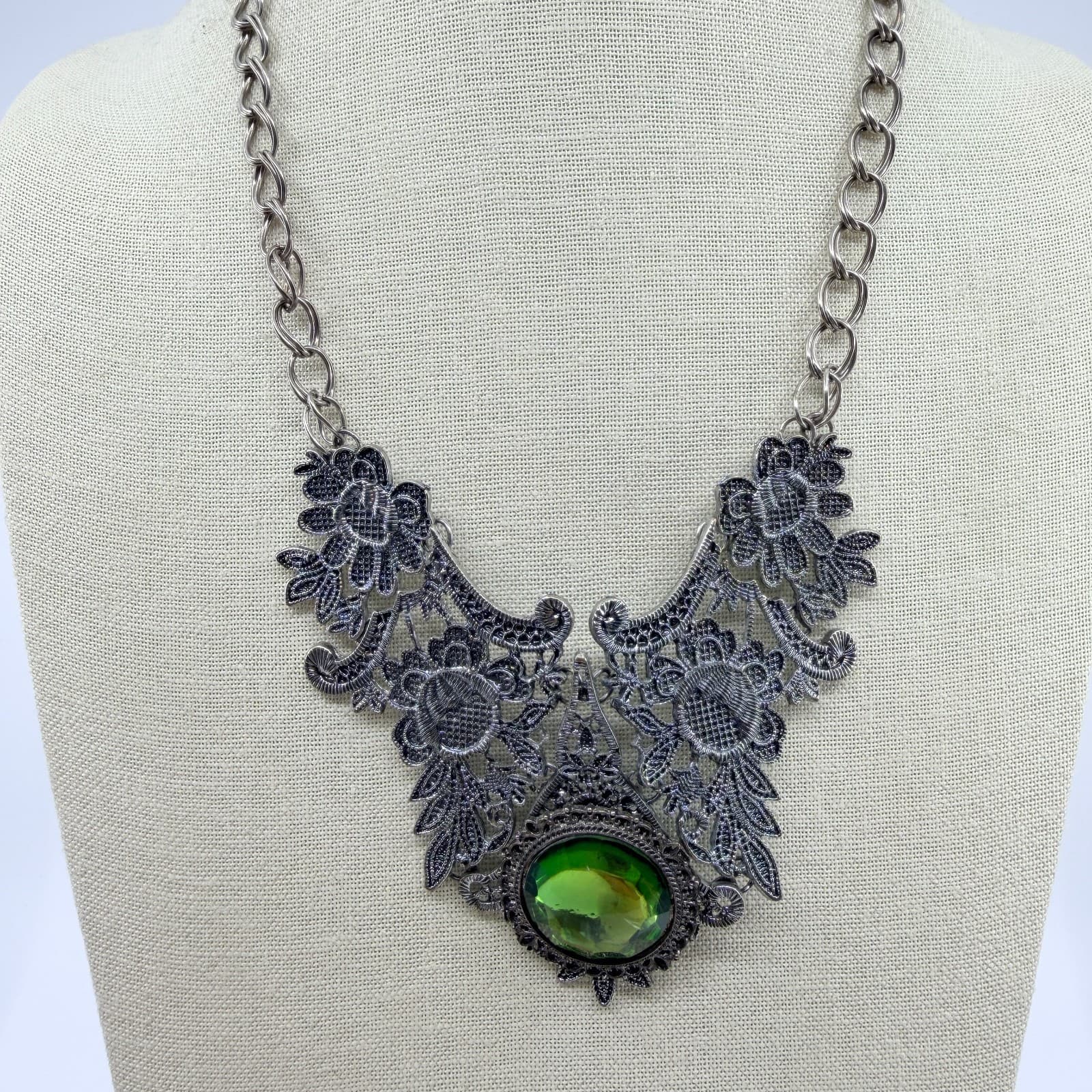 Vtg Silver Tone Black Lace Bib Necklace Green Crystal Style Cabochon Statement - Thumbnail 7