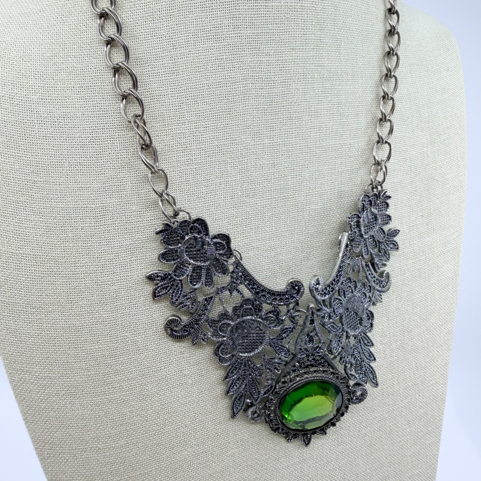Vtg Silver Tone Black Lace Bib Necklace Green Crystal Style Cabochon Statement - Thumbnail 6