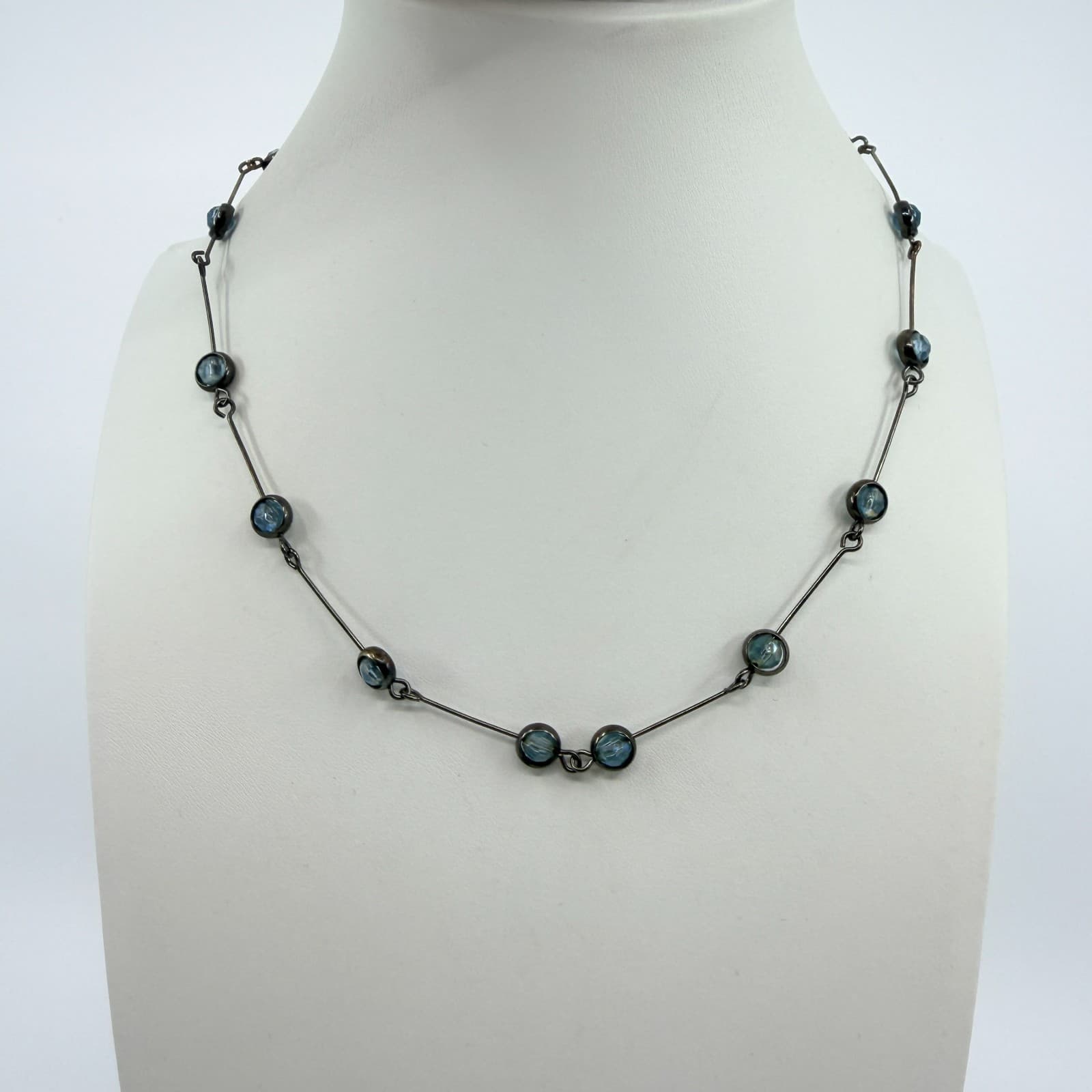 VTG Gunmetal Tone Blue Crystal Glass Necklace Station Link Bar Dainty Minimalist - Thumbnail 2
