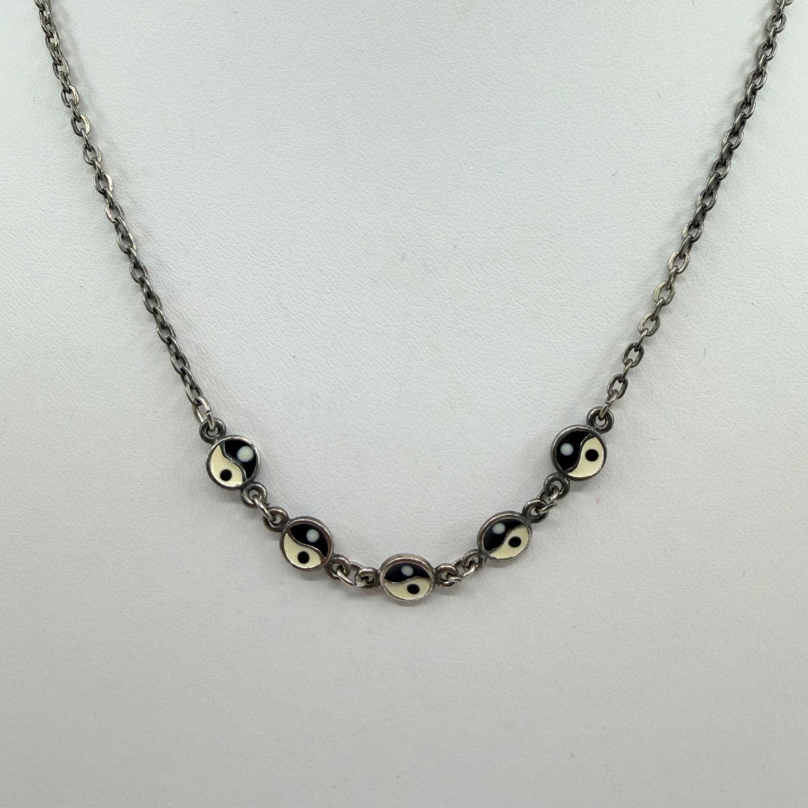 Vintage Silver Tone Yin Yang Link Necklace Enamel Stations Choker Dainty Retro - Thumbnail 2