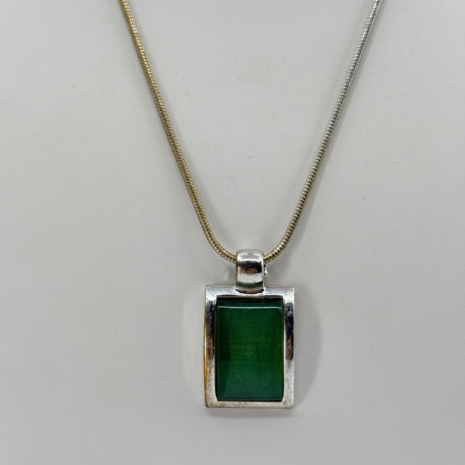 Vintage Silver Tone Green Pendant Necklace Shimmer Snake Chain Minimalist Y2K - Thumbnail 2
