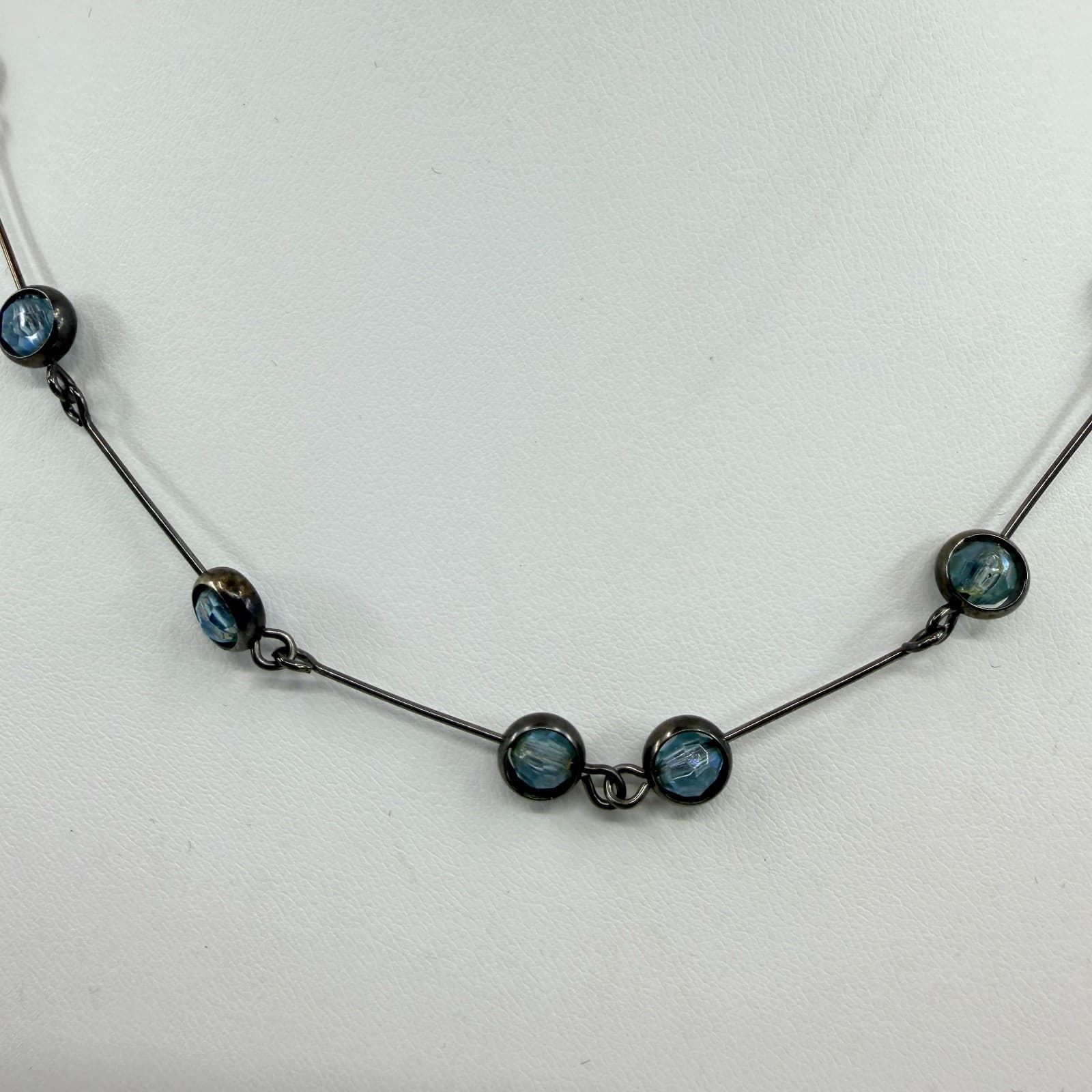 VTG Gunmetal Tone Blue Crystal Glass Necklace Station Link Bar Dainty Minimalist - Thumbnail 3
