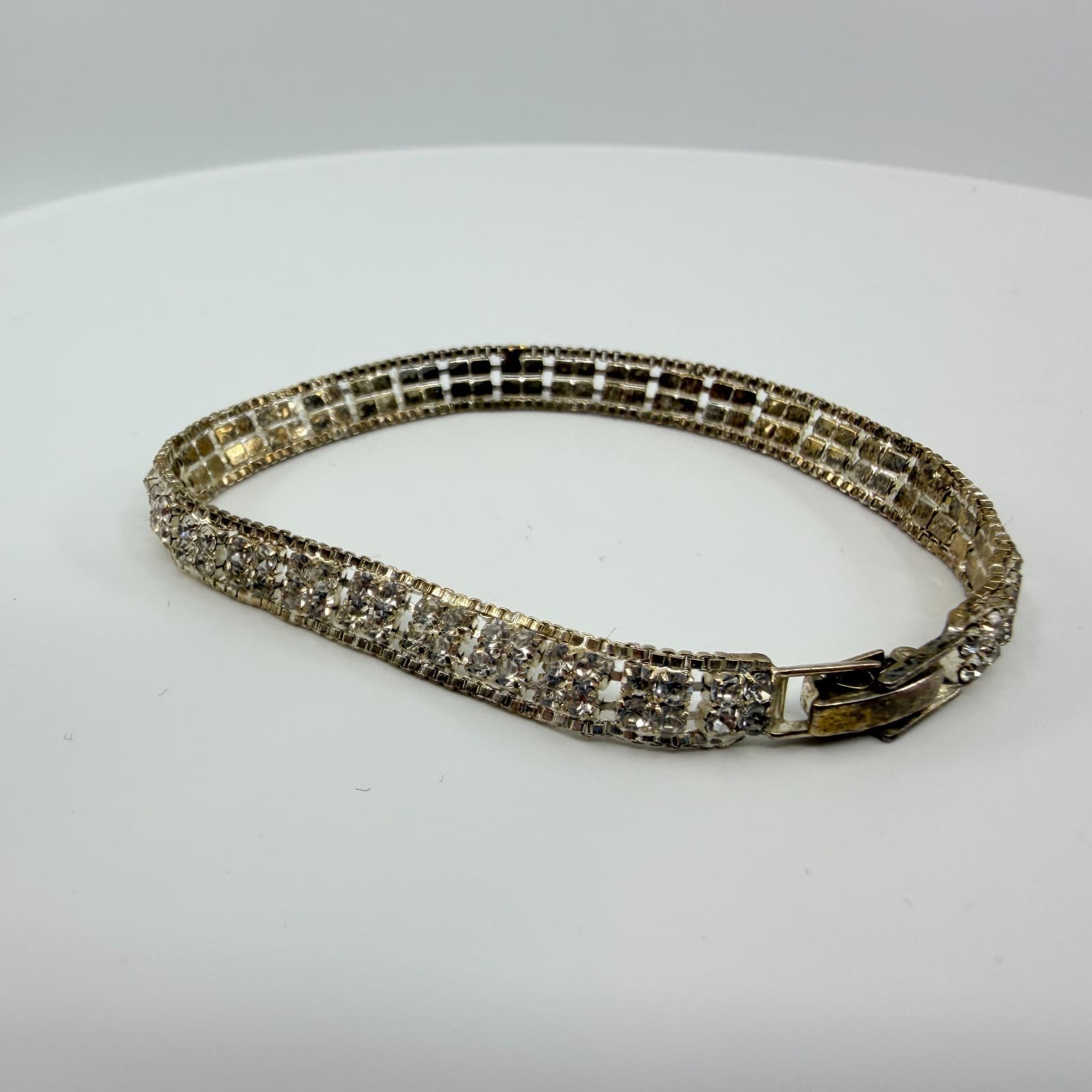 Vtg Silver Tone Tennis Bracelet Multi Row Clear Rhinestone Cup Chain Deco Y2K - Thumbnail 4