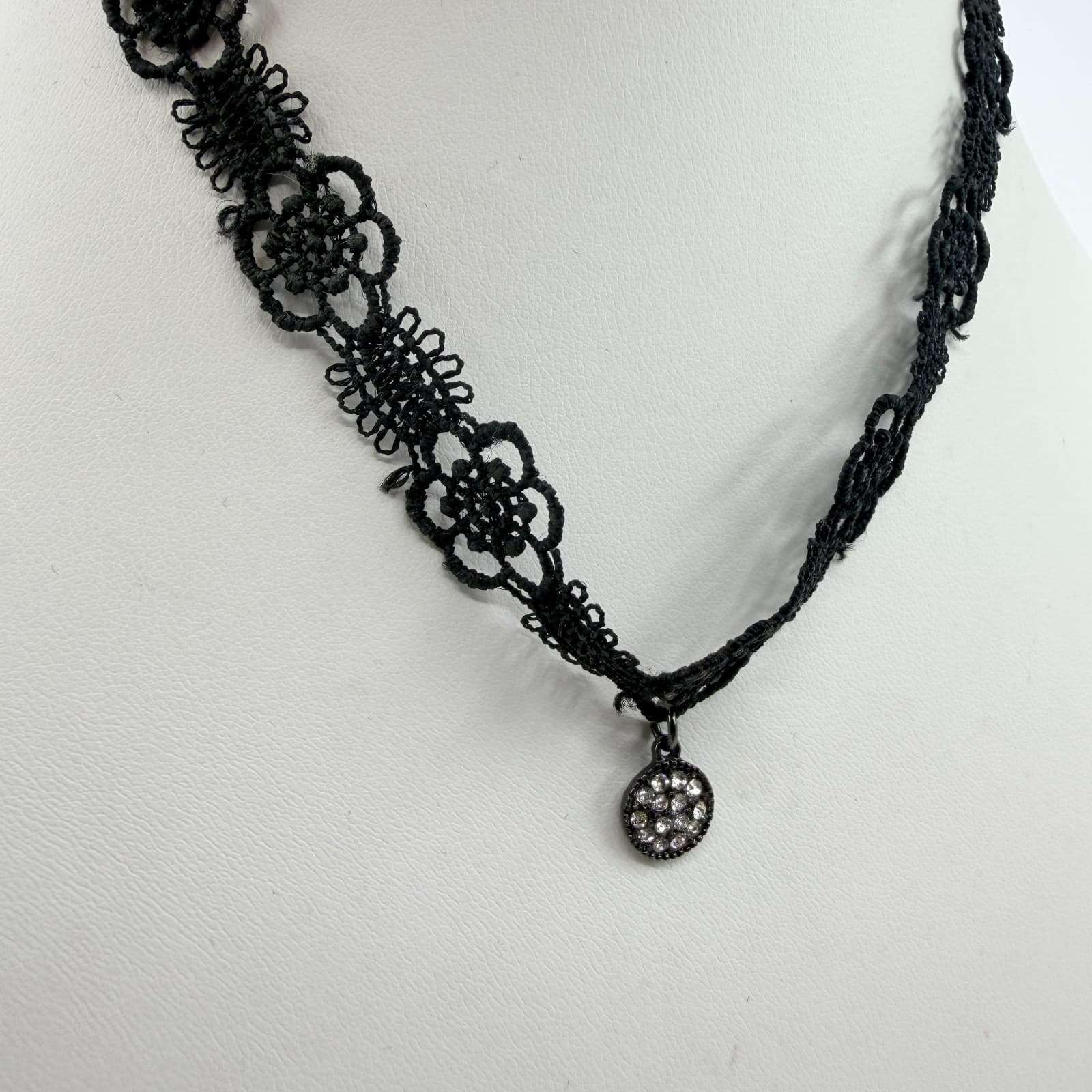 Vintage Black Lace Choker Necklace Rhinestone Pendant Gothic Tatting Boho 90s - Thumbnail 6